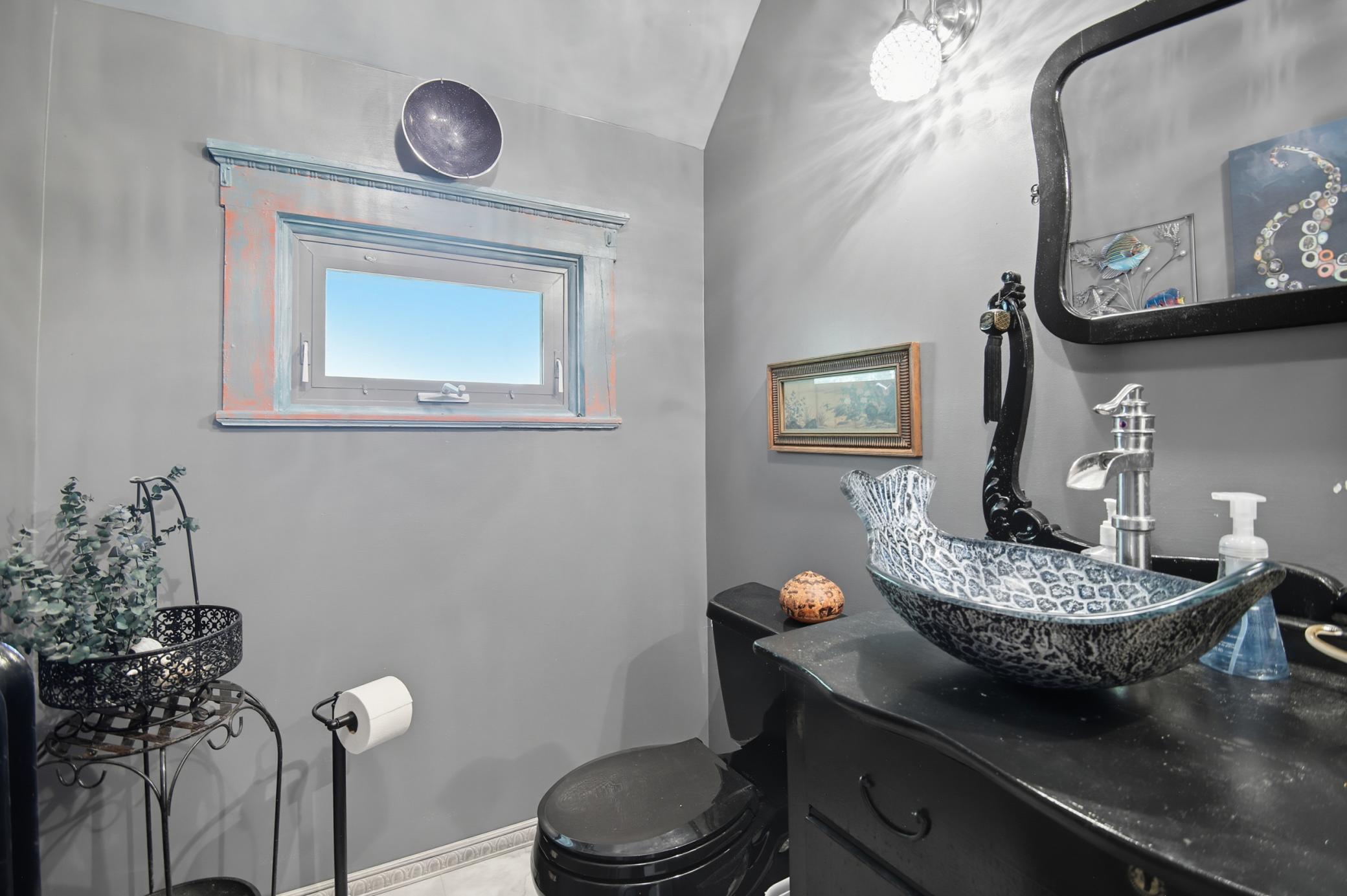 420 Fairview Street NW