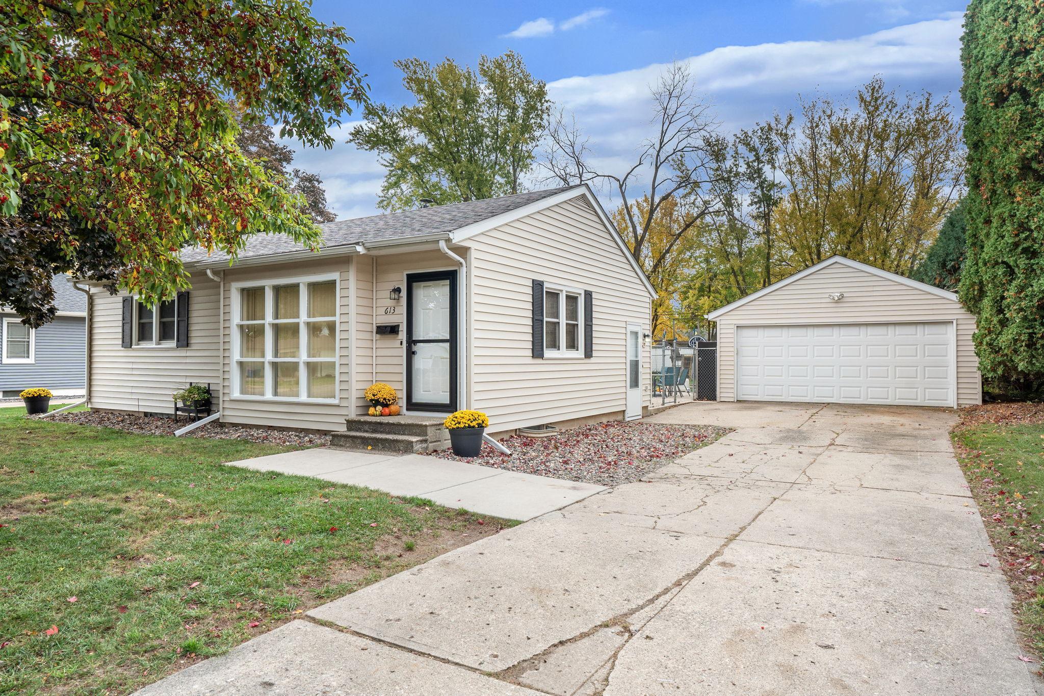 613 E University Street