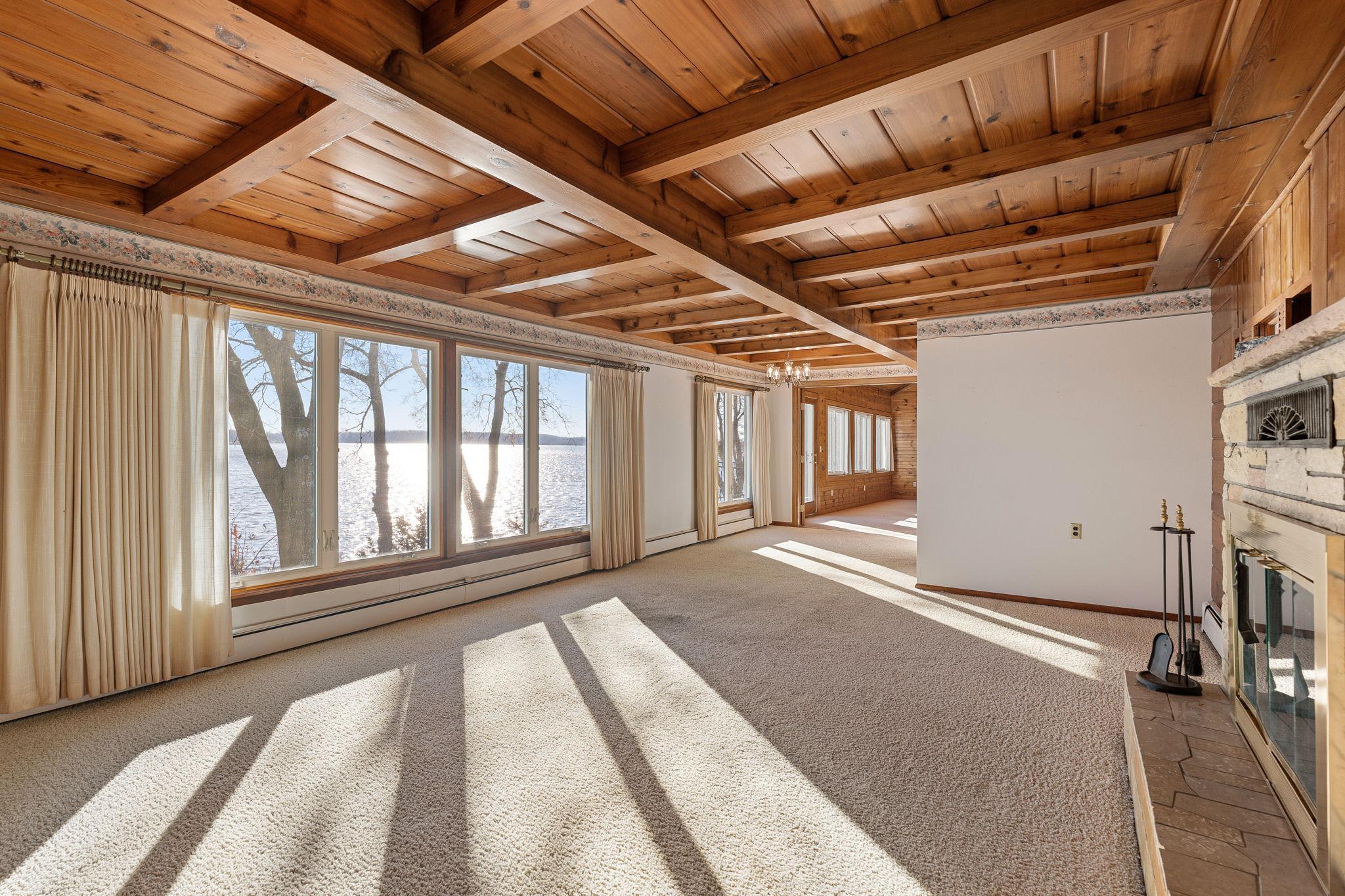 810 N Shore Drive