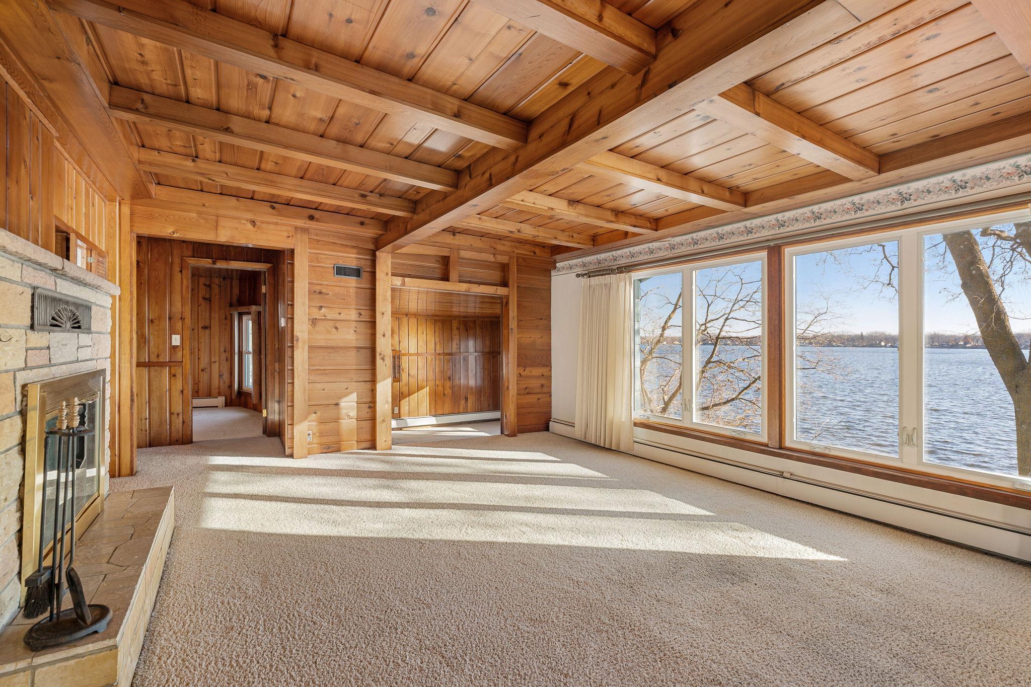 810 N Shore Drive