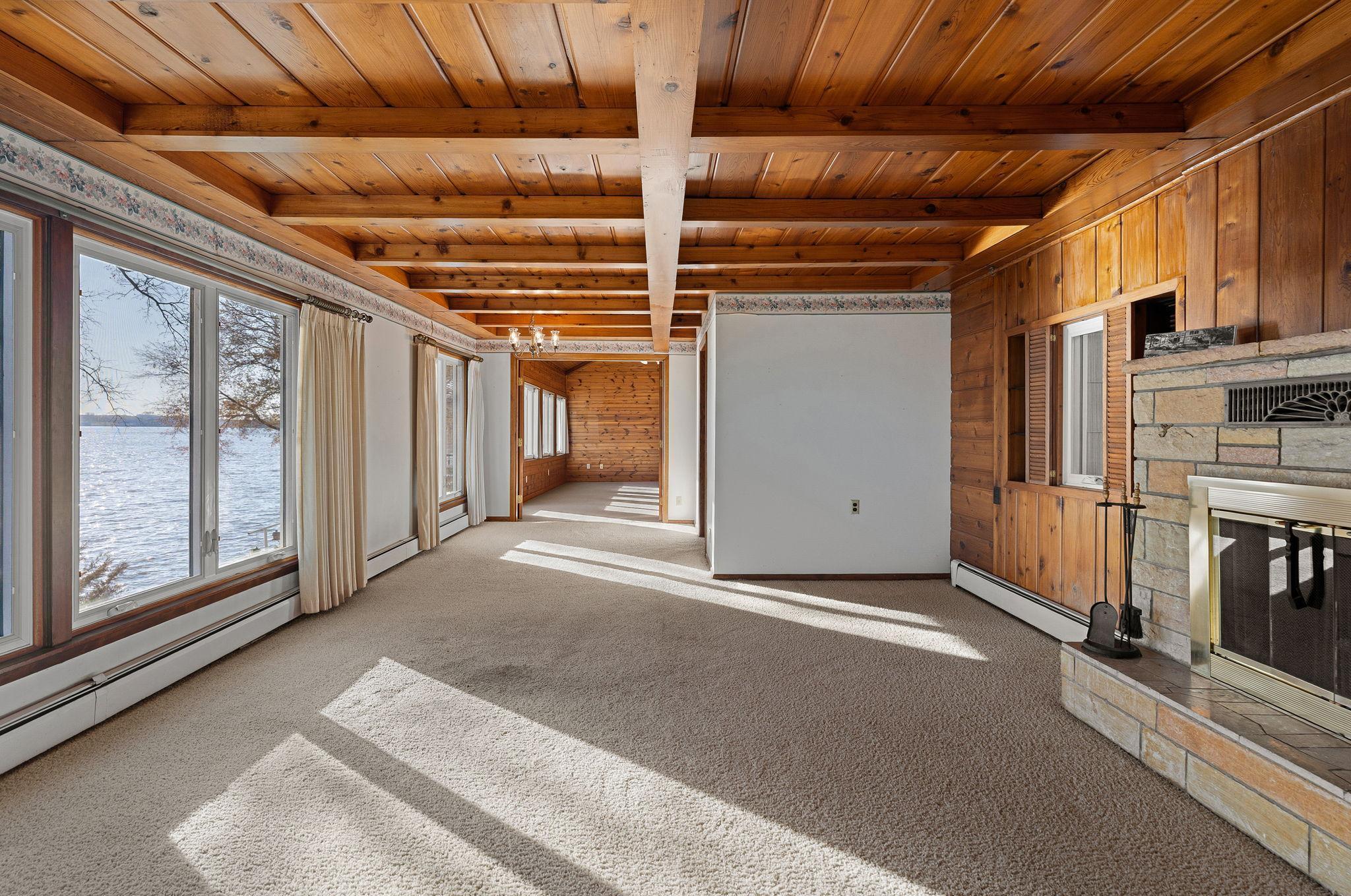 810 N Shore Drive