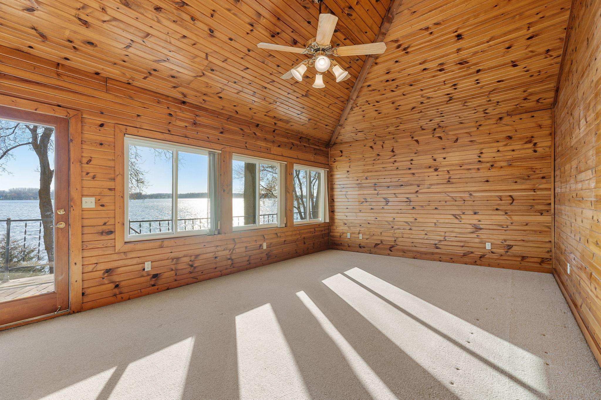 810 N Shore Drive
