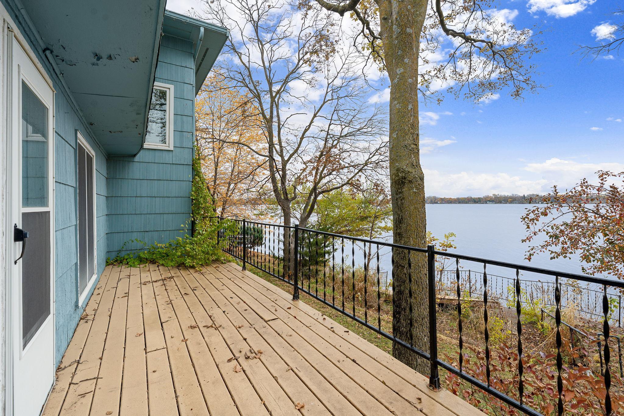 810 N Shore Drive