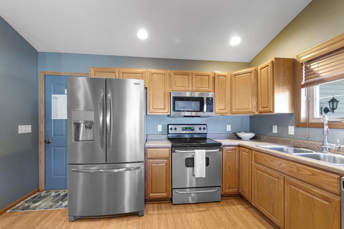 2502 7th Street NE