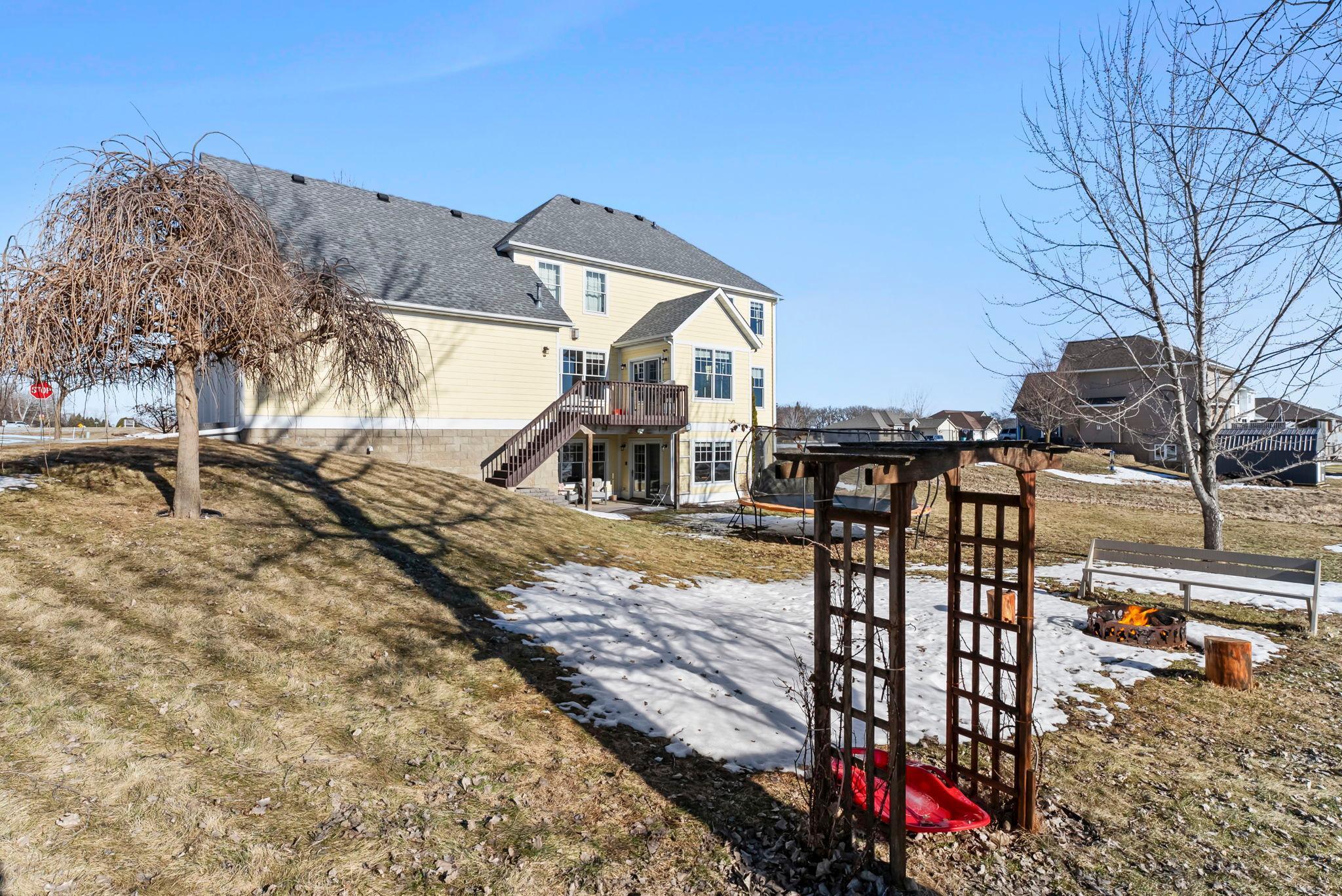 1555 Wood Duck Lane NE