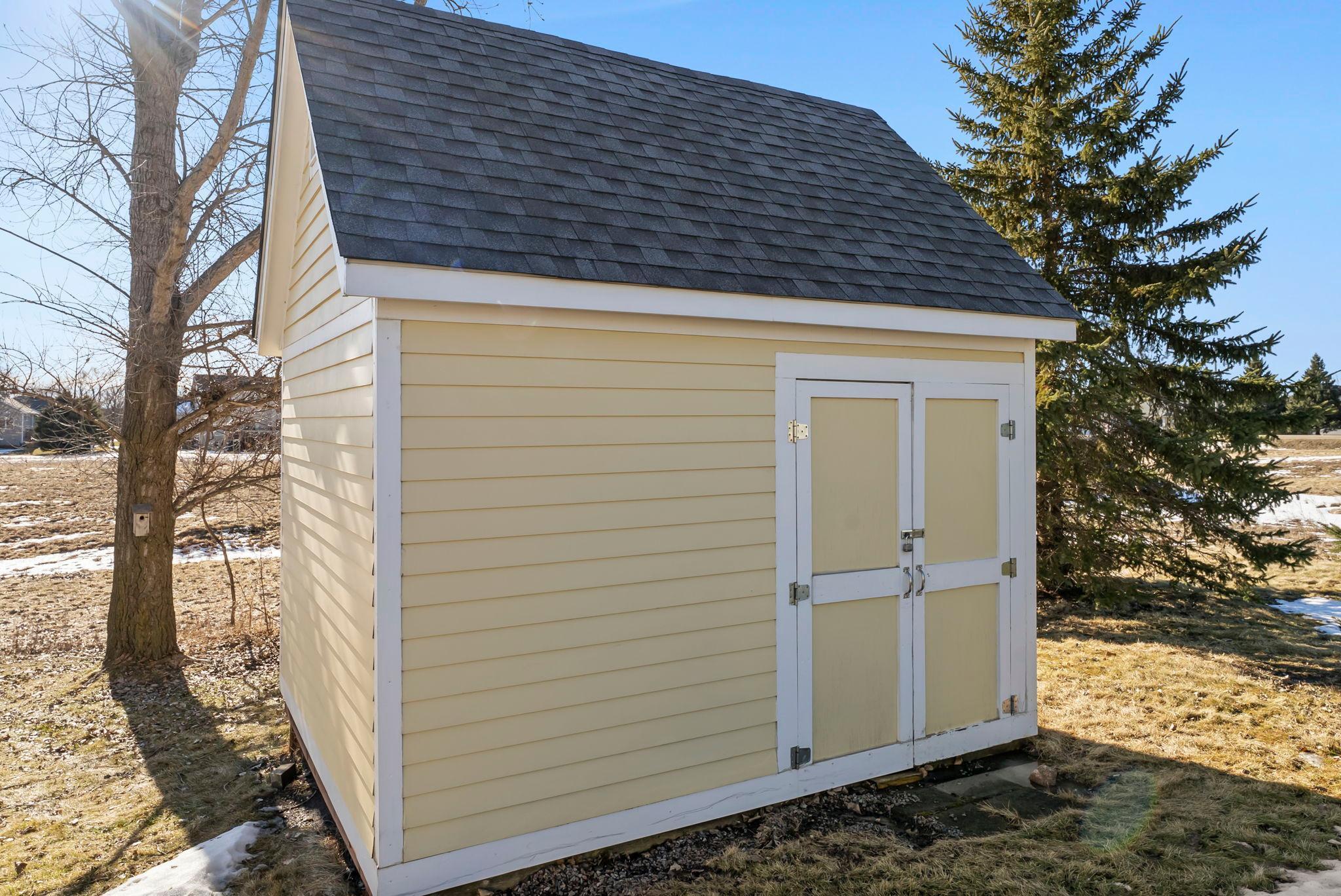 1555 Wood Duck Lane NE