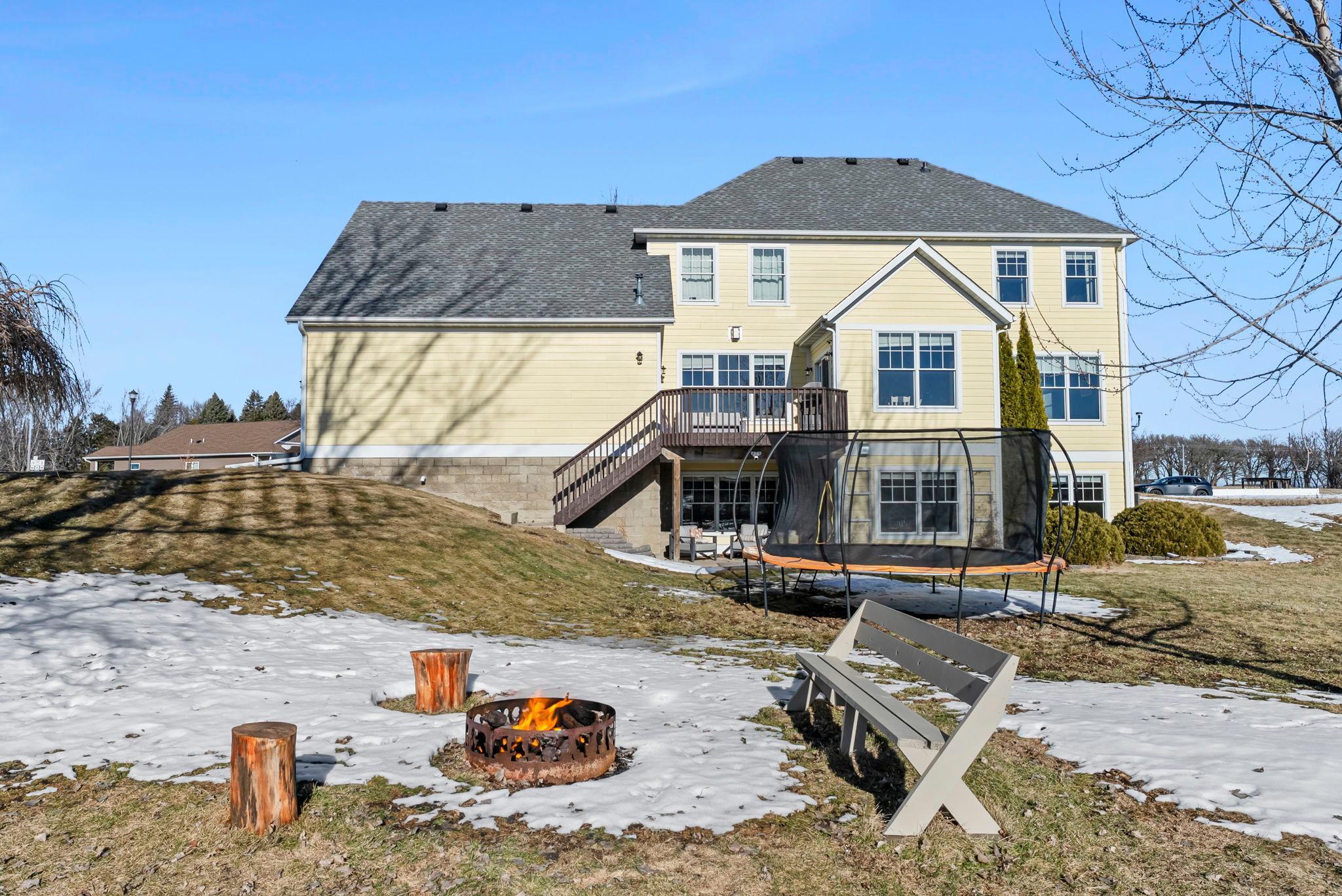 1555 Wood Duck Lane NE