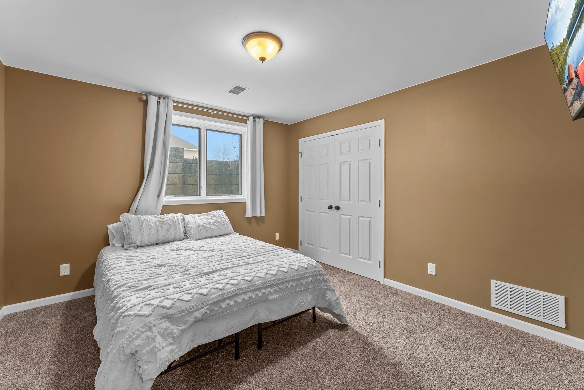 1555 Wood Duck Lane NE