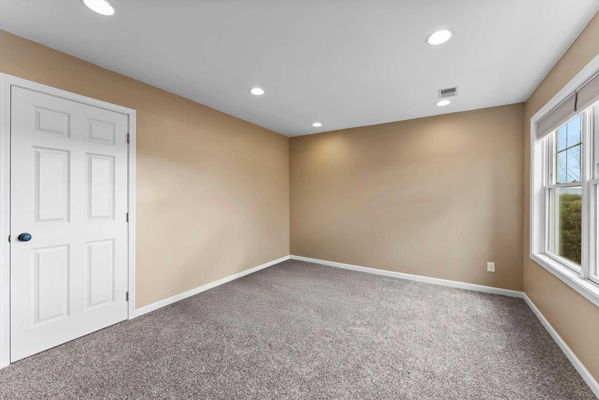 1555 Wood Duck Lane NE