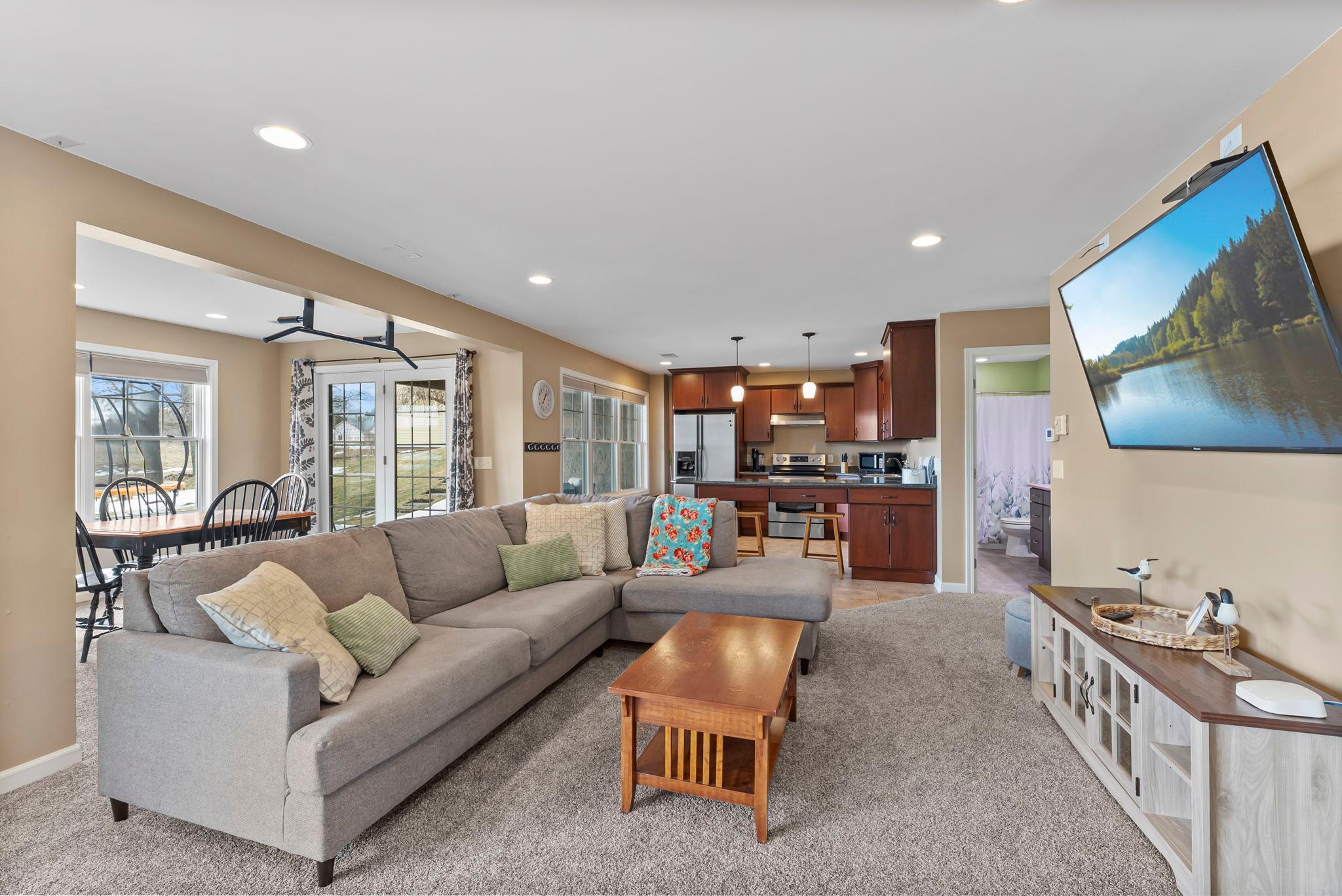 1555 Wood Duck Lane NE