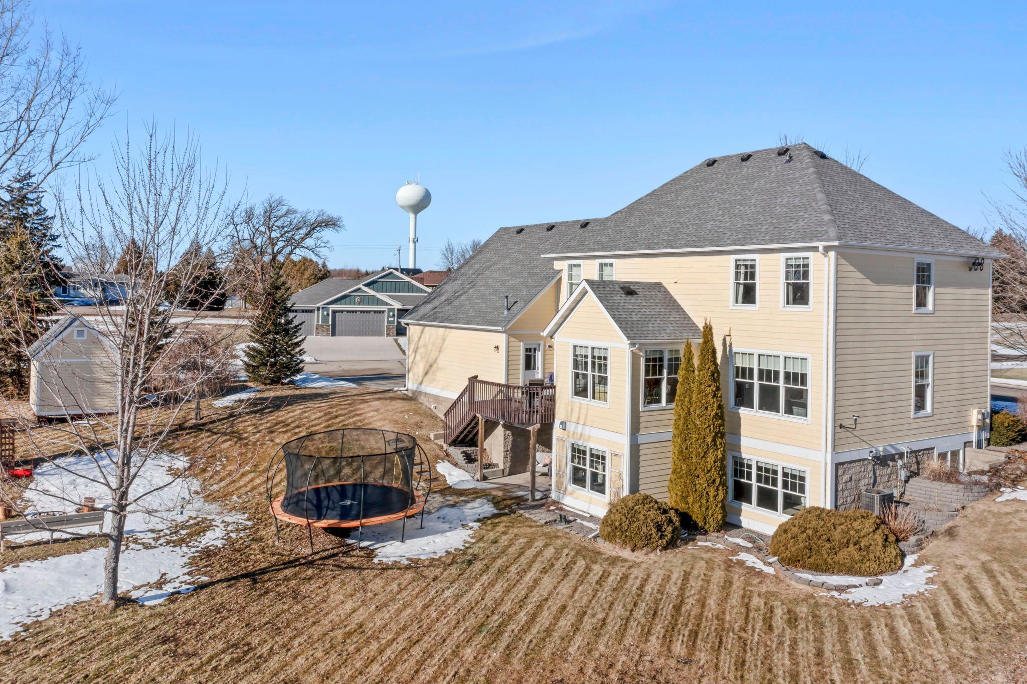 1555 Wood Duck Lane NE