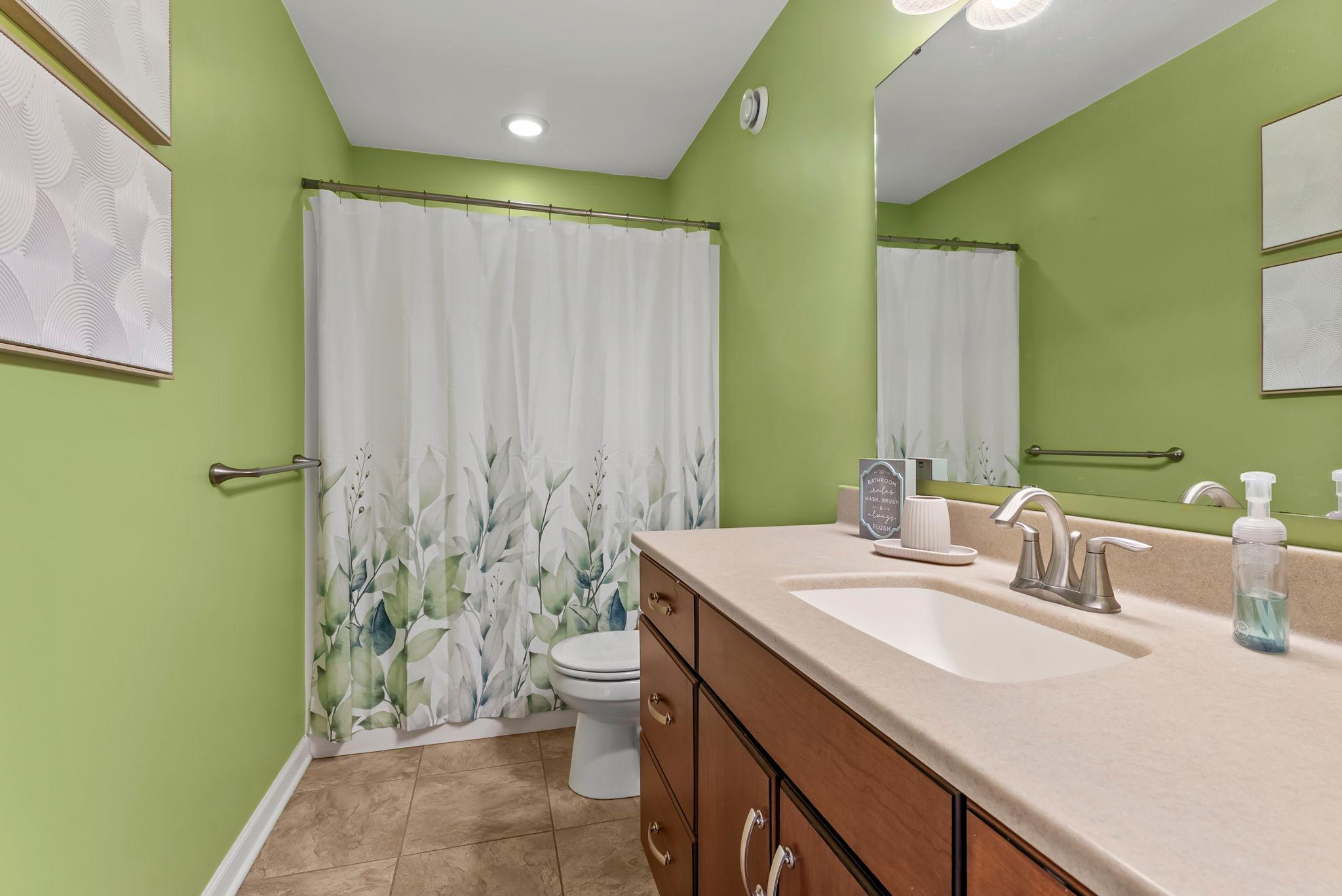 1555 Wood Duck Lane NE