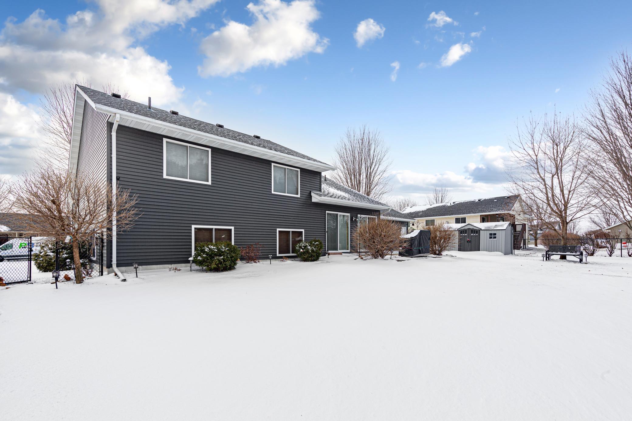 782 Churchill Drive SE