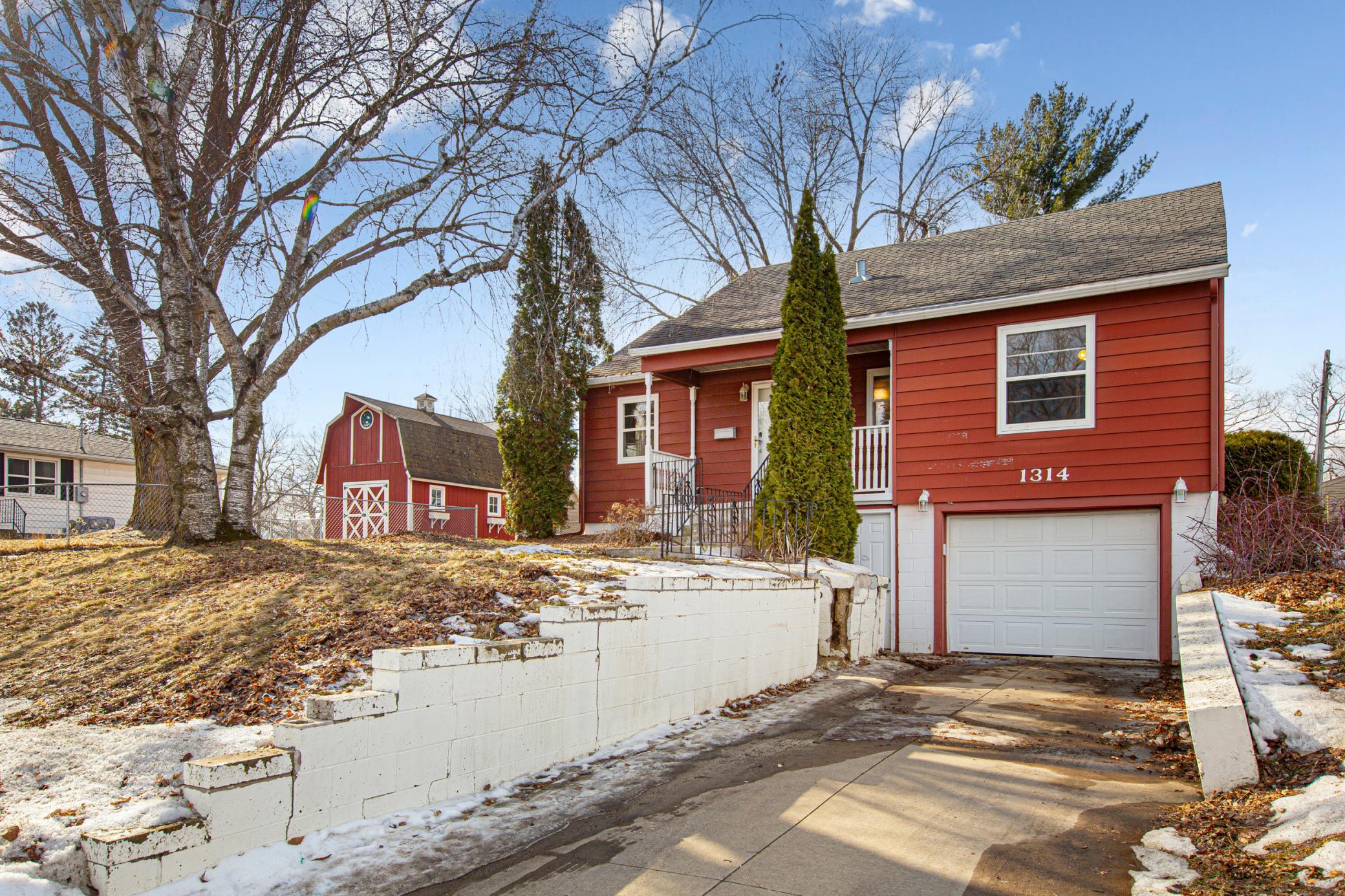 1314 N Cedar Avenue