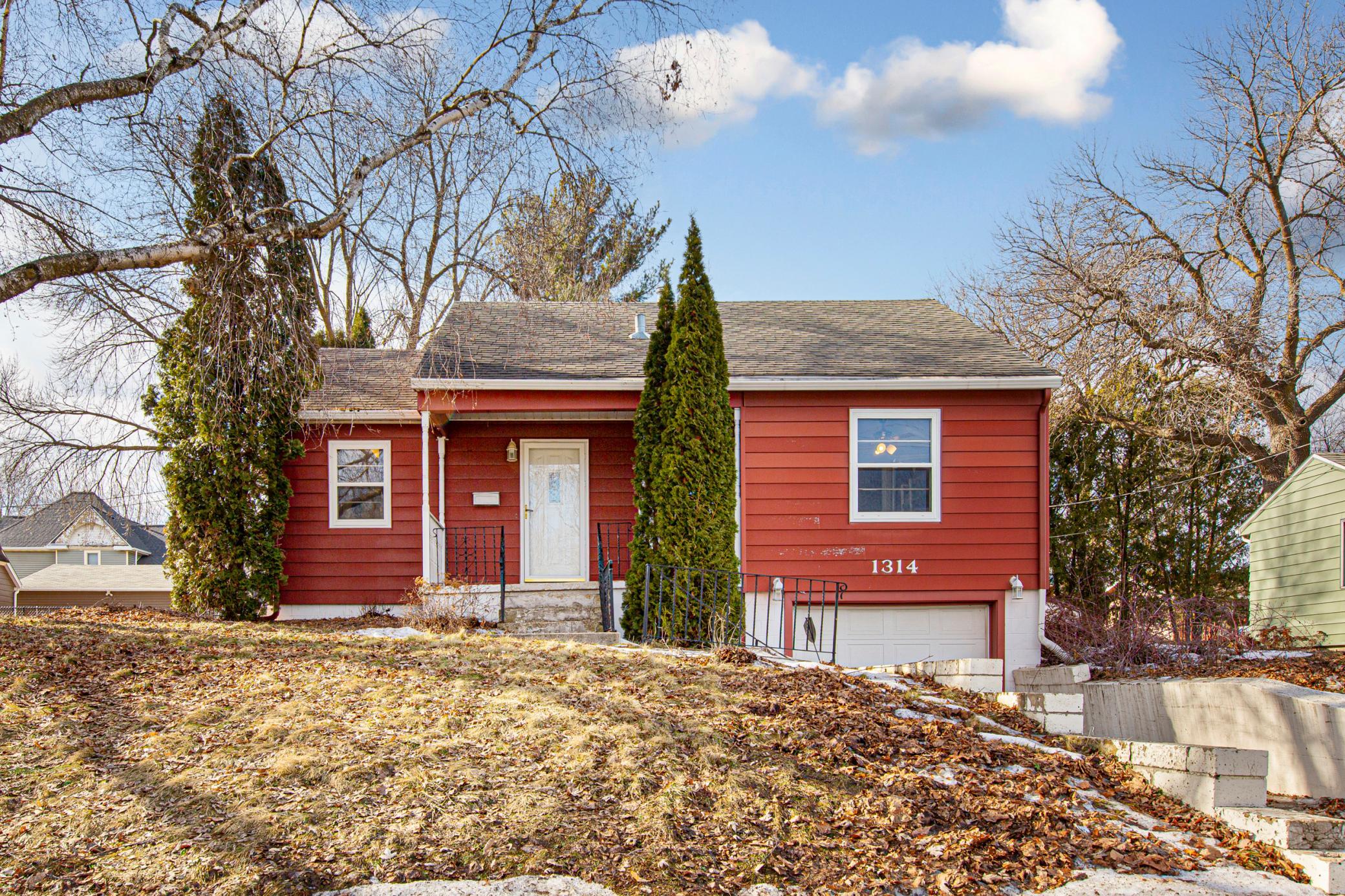 1314 N Cedar Avenue