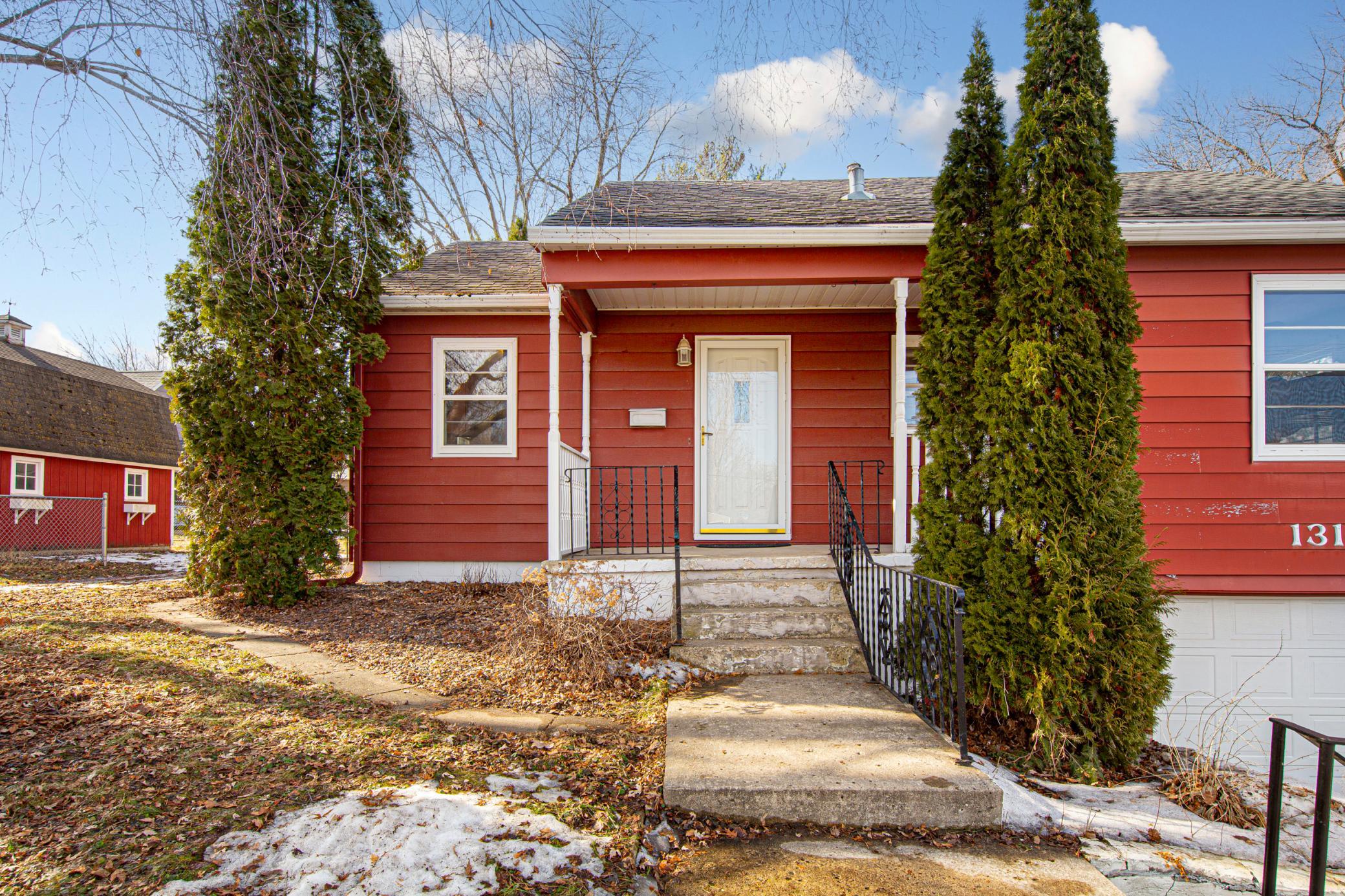 1314 N Cedar Avenue