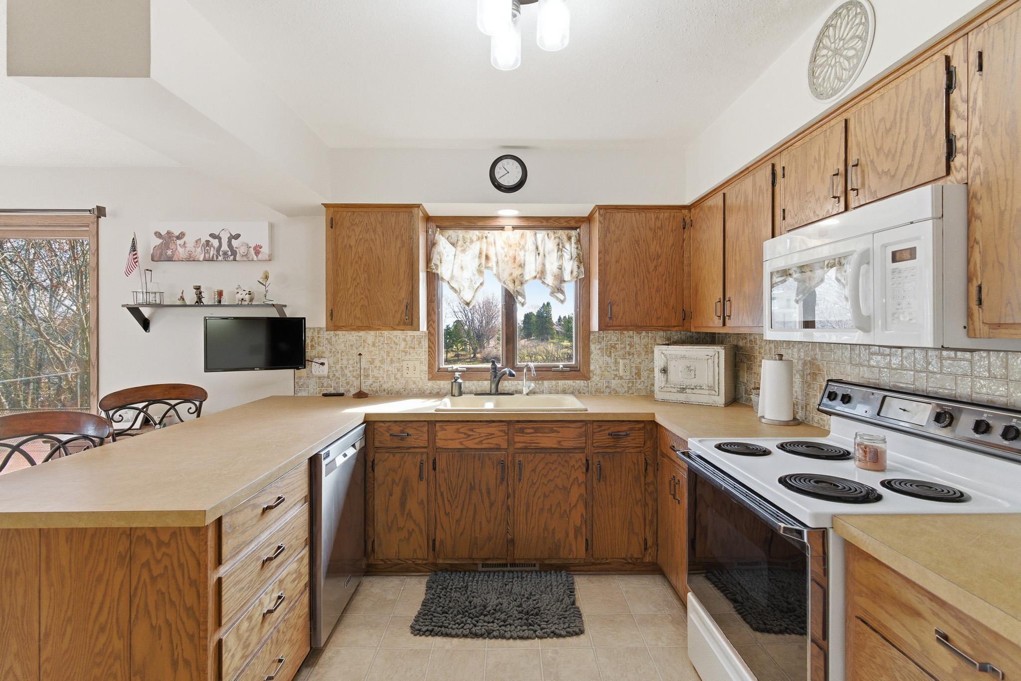 34782 Knollcrest