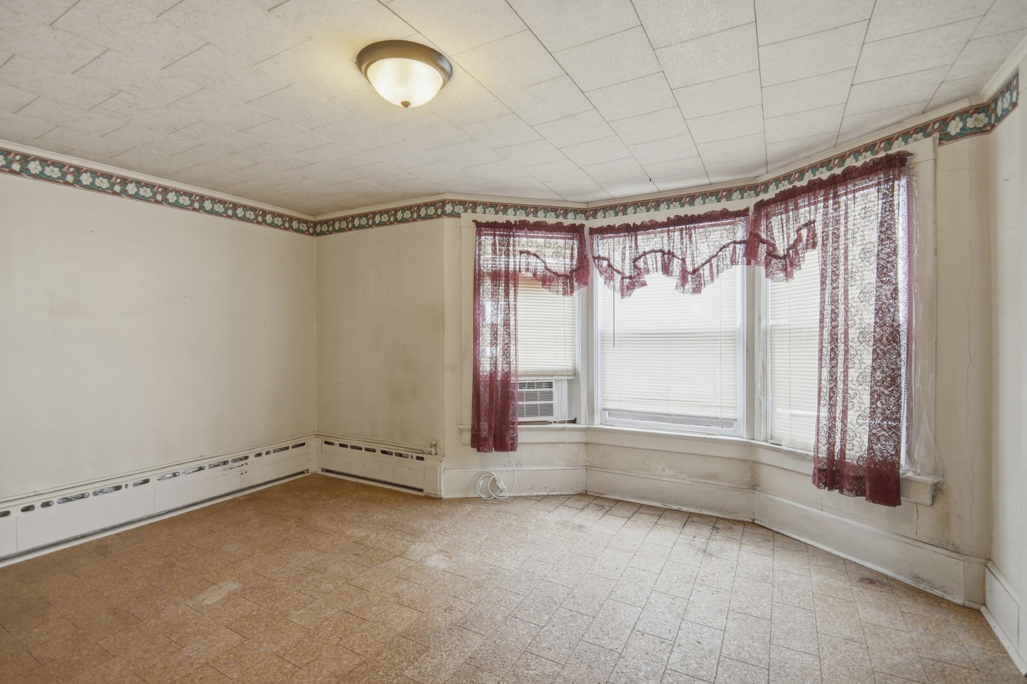 134 W University Street