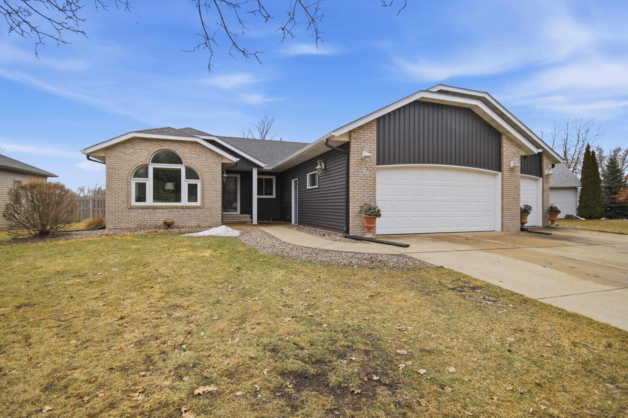 1437 Nottingham Drive