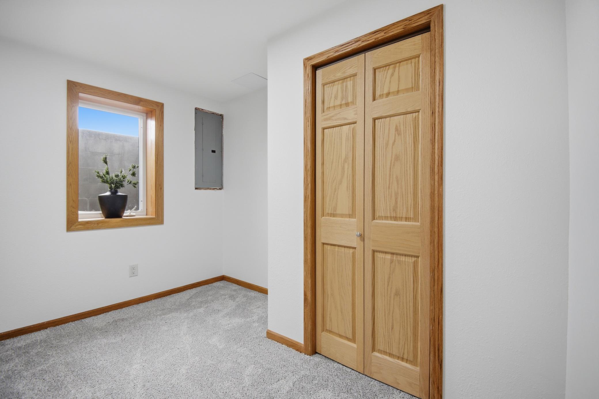 1437 Nottingham Drive