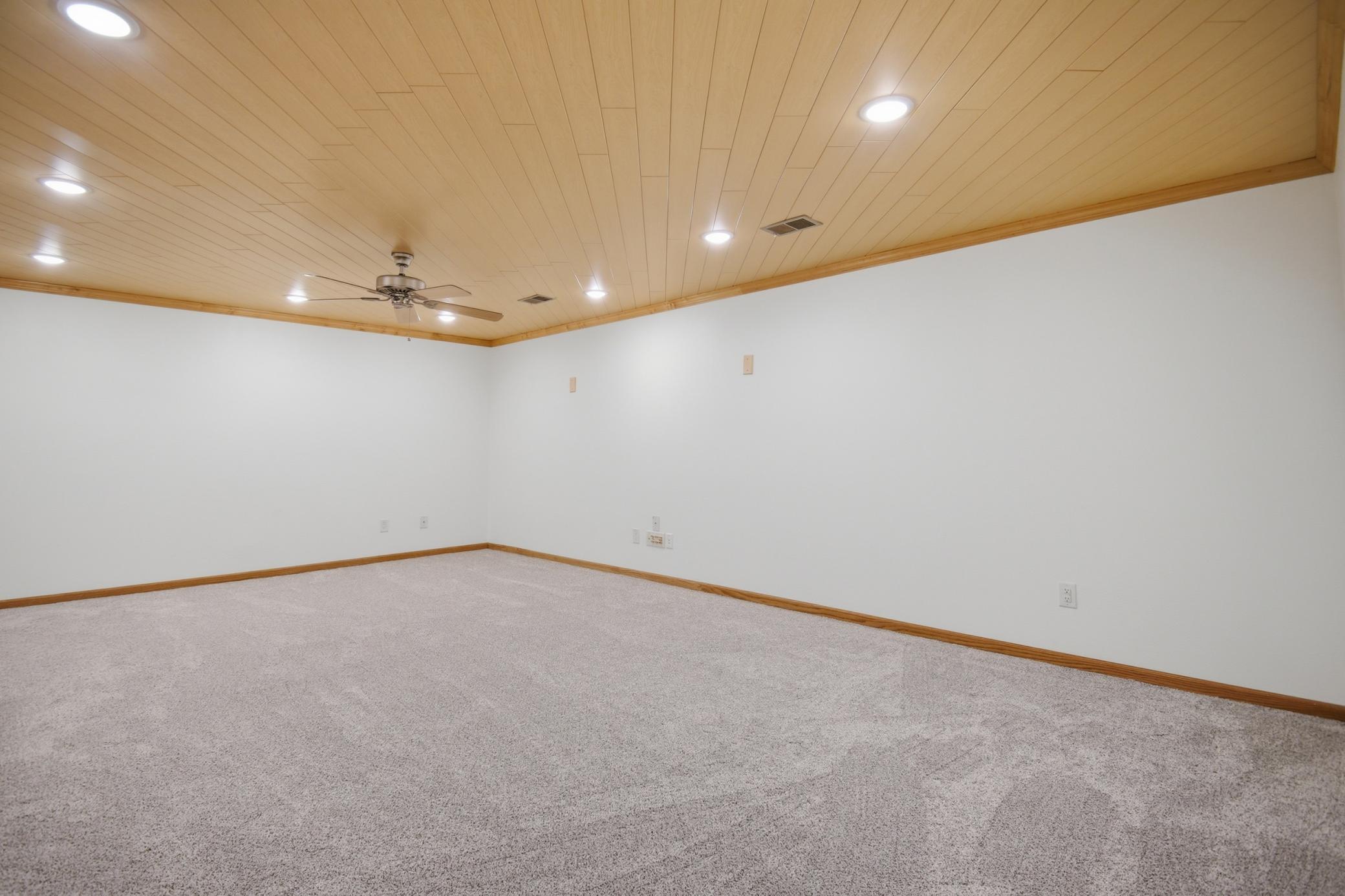 1437 Nottingham Drive