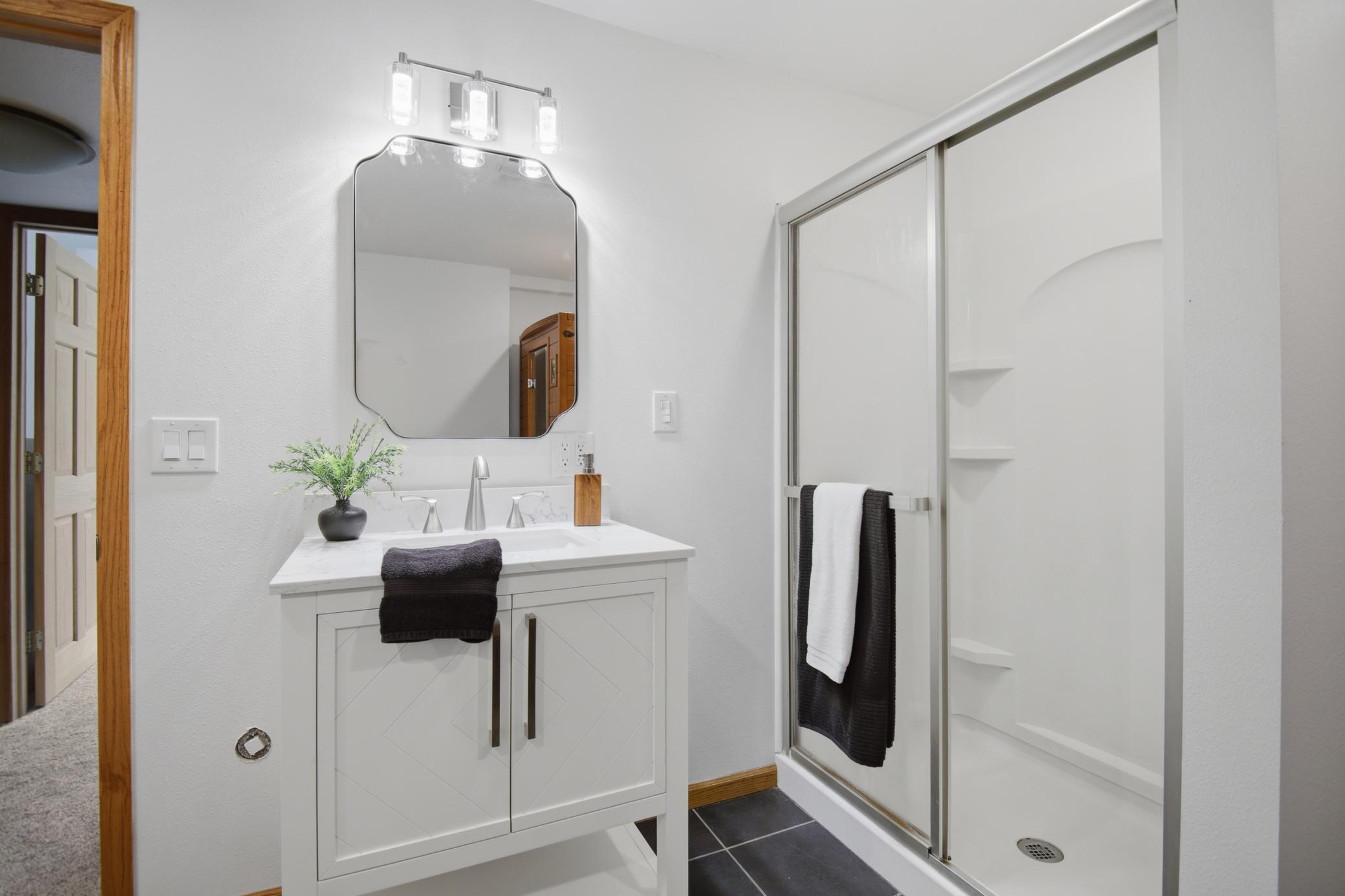 1437 Nottingham Drive