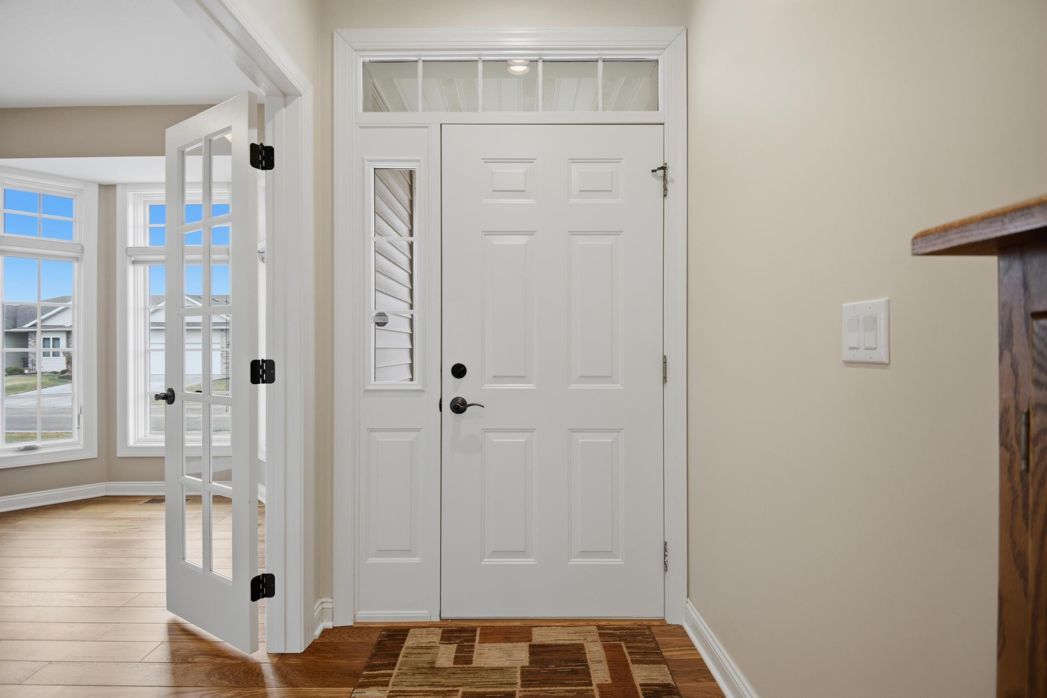 2877 Meadowview Lane NE