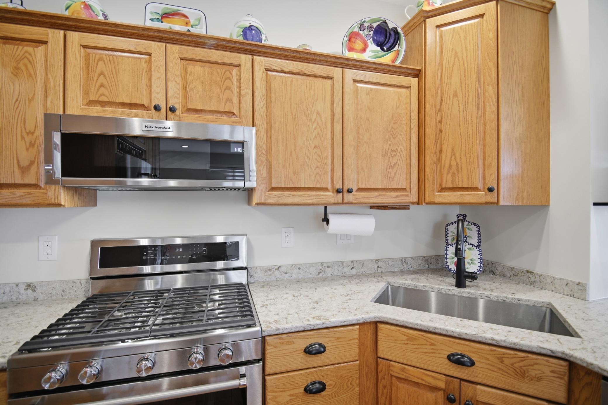 2877 Meadowview Lane NE