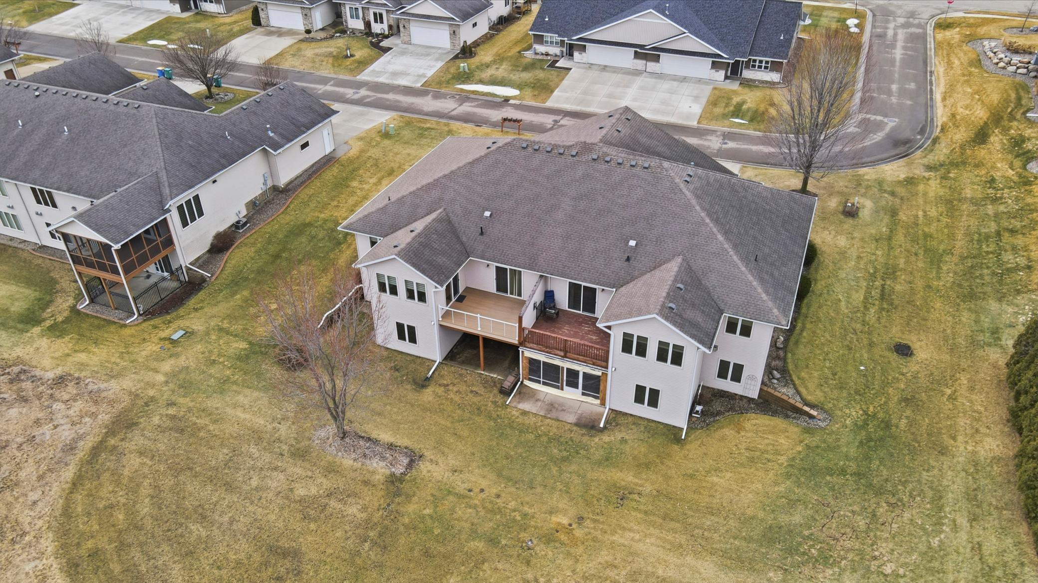 2877 Meadowview Lane NE