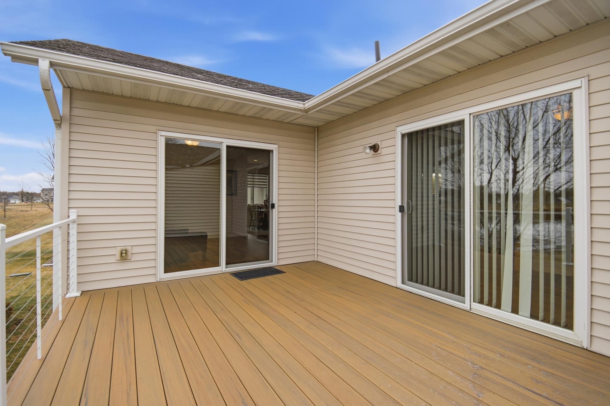 2877 Meadowview Lane NE