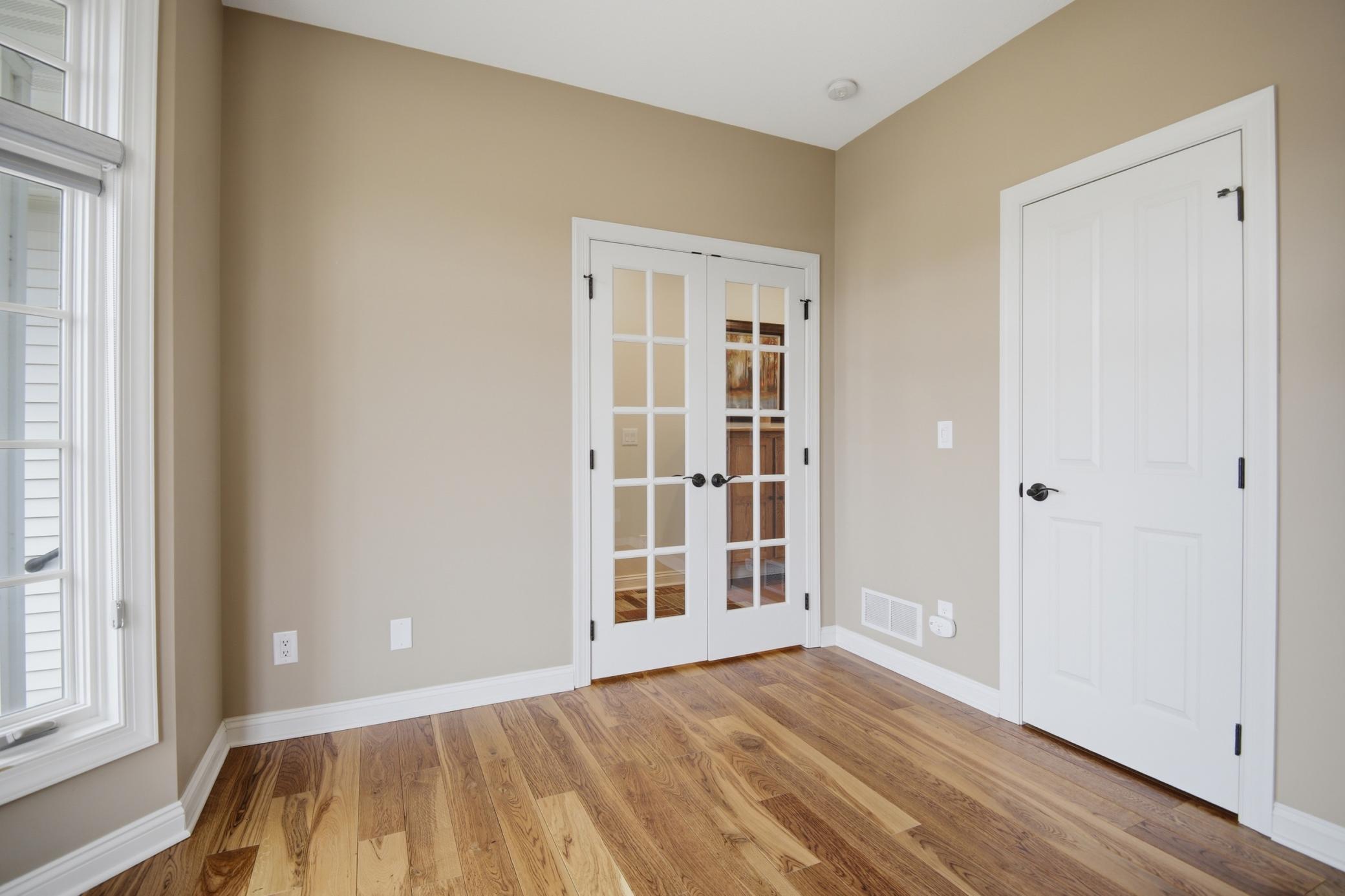 2877 Meadowview Lane NE