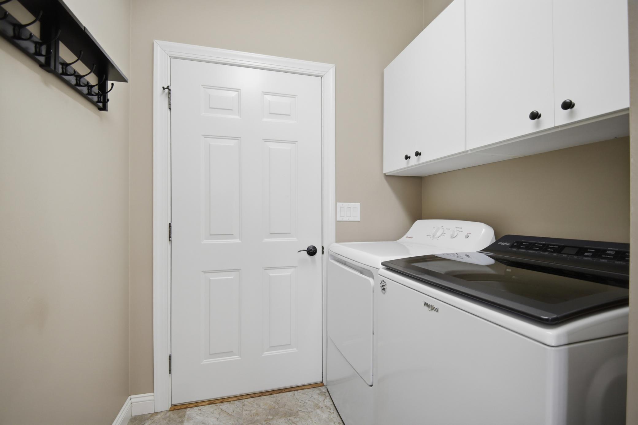 2877 Meadowview Lane NE