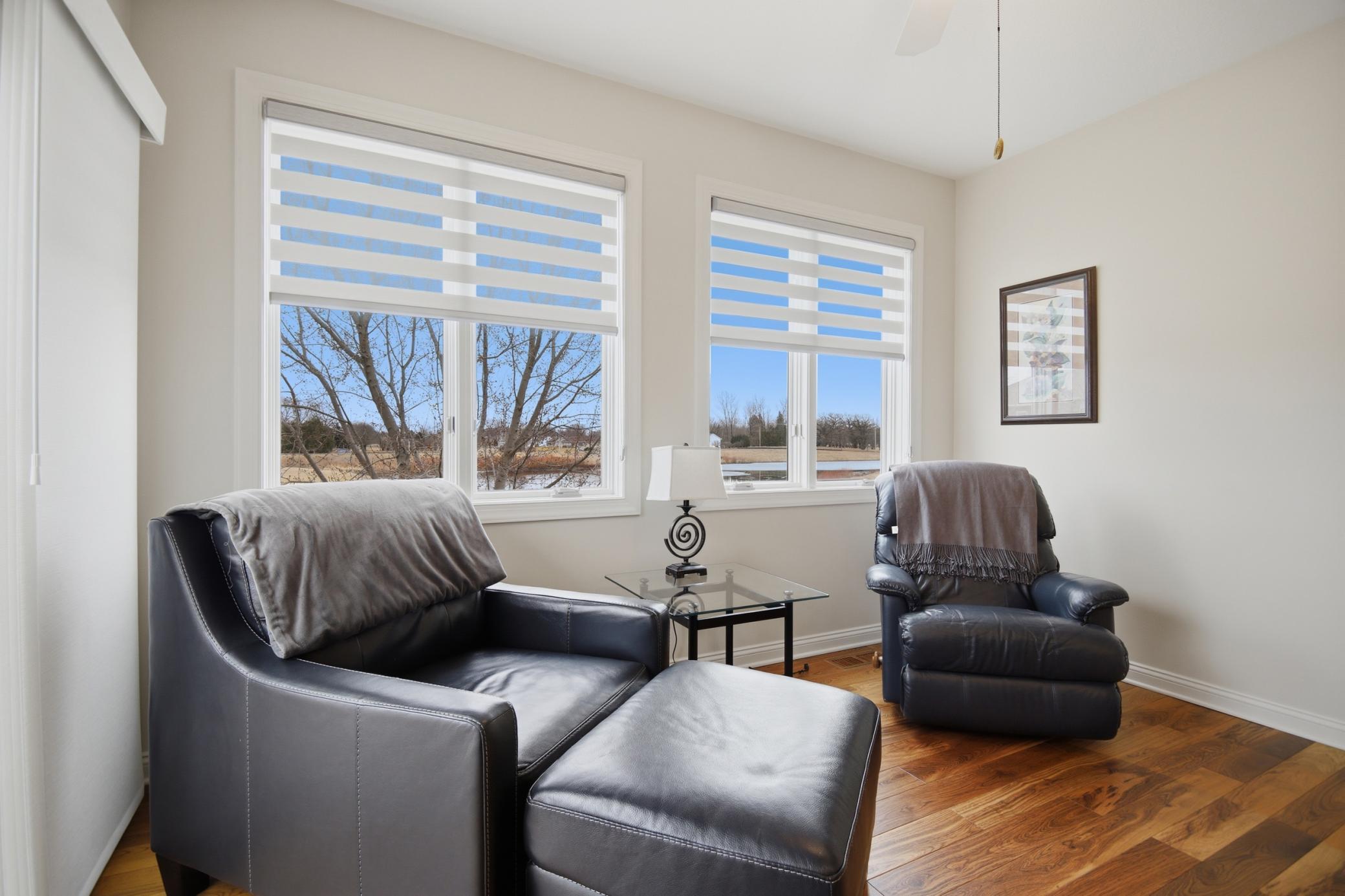 2877 Meadowview Lane NE