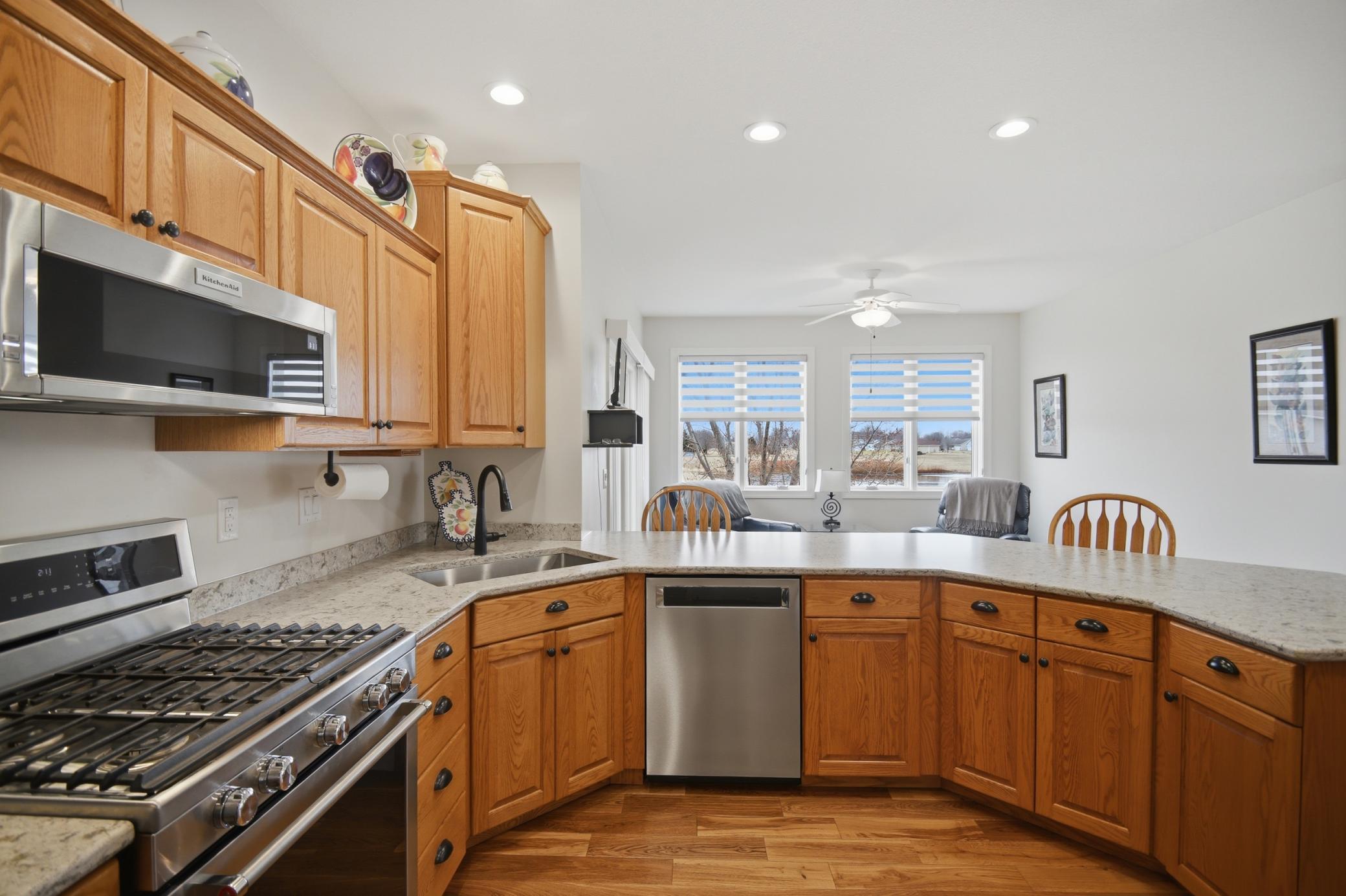 2877 Meadowview Lane NE