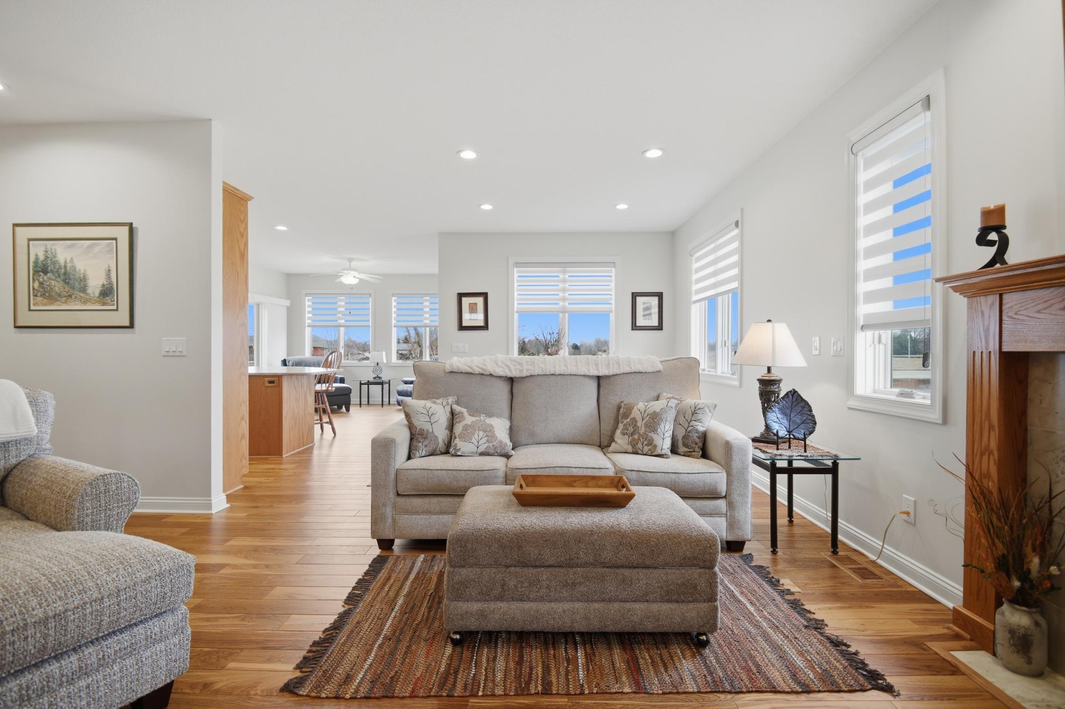 2877 Meadowview Lane NE