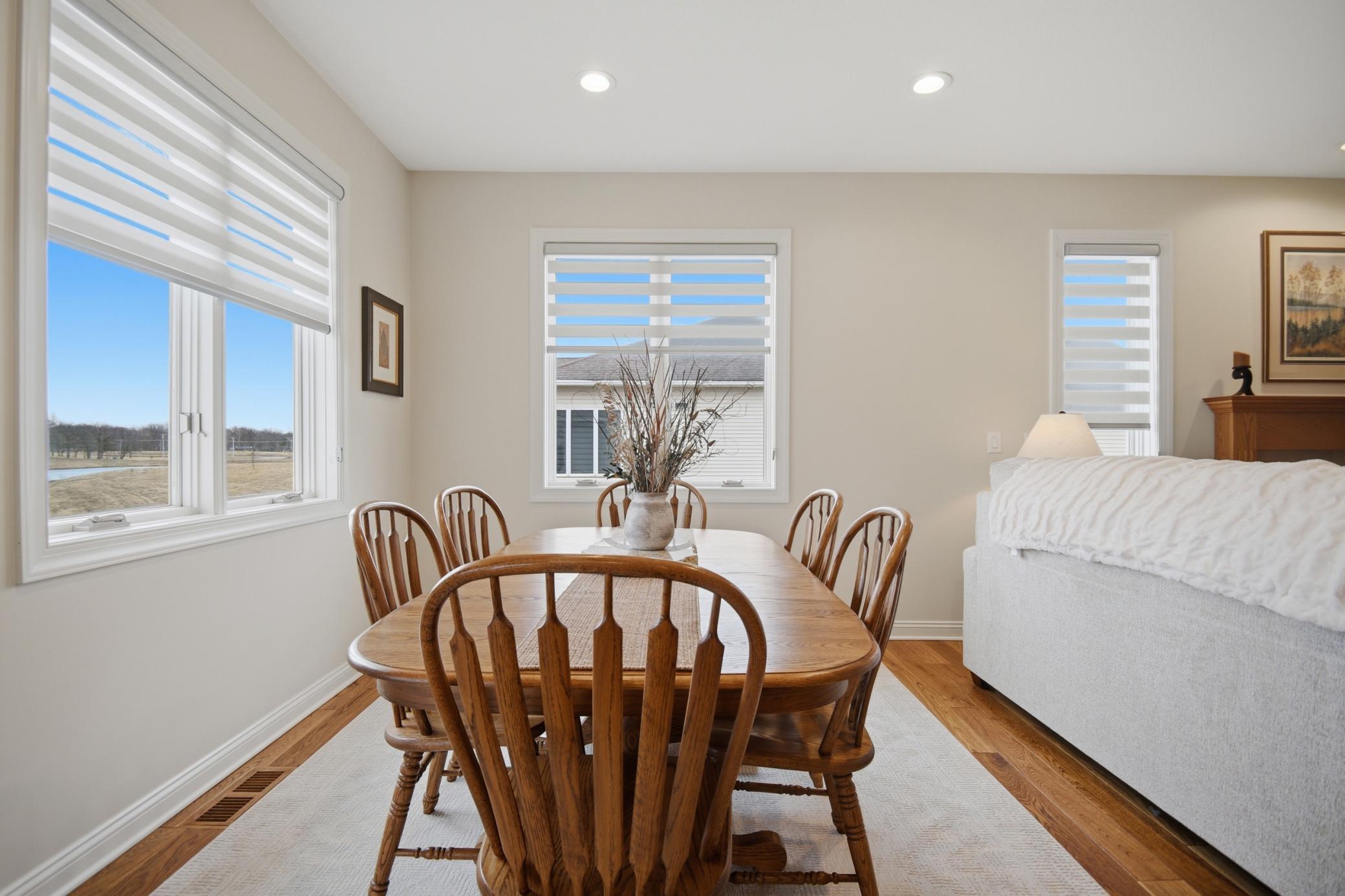 2877 Meadowview Lane NE