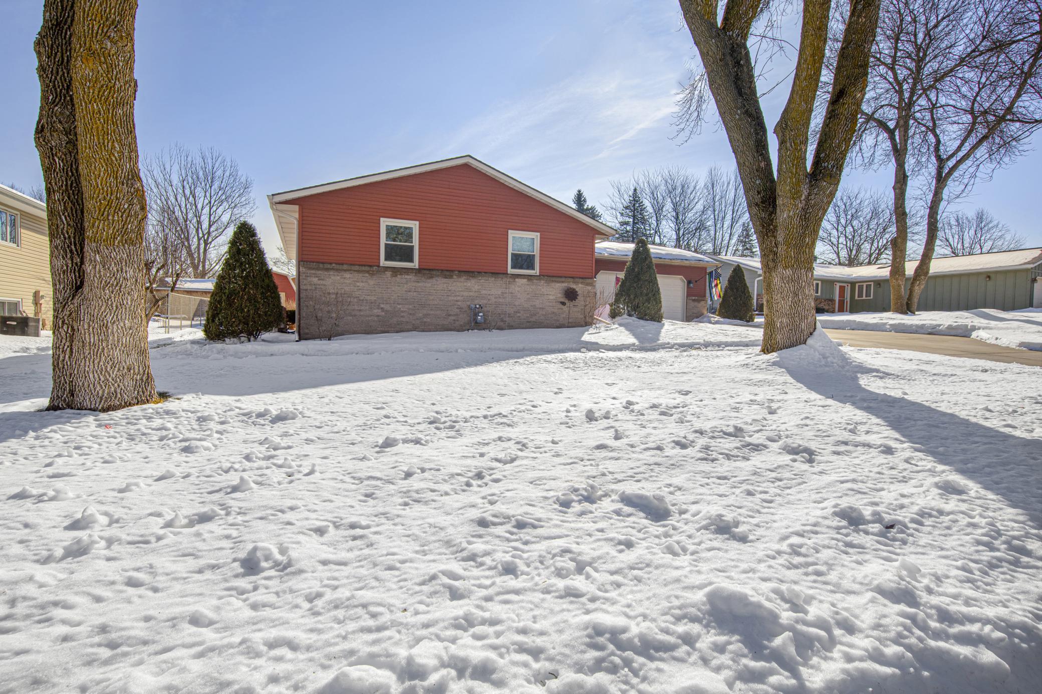 2045 3rd Avenue NE