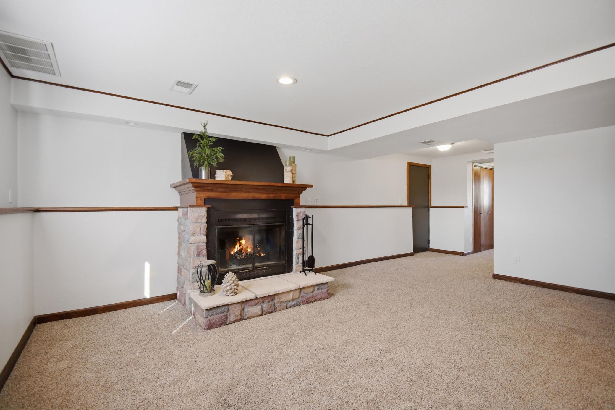 670 Lynwood Street SW