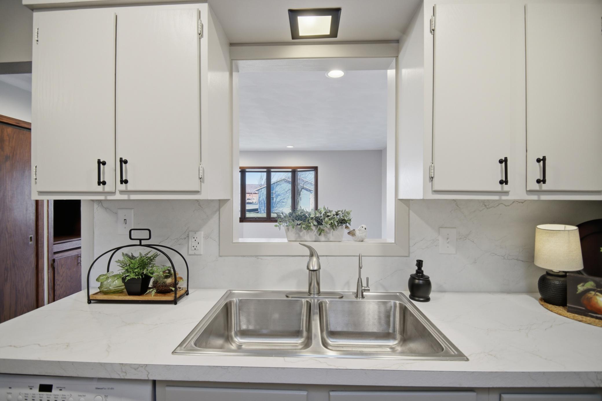 670 Lynwood Street SW