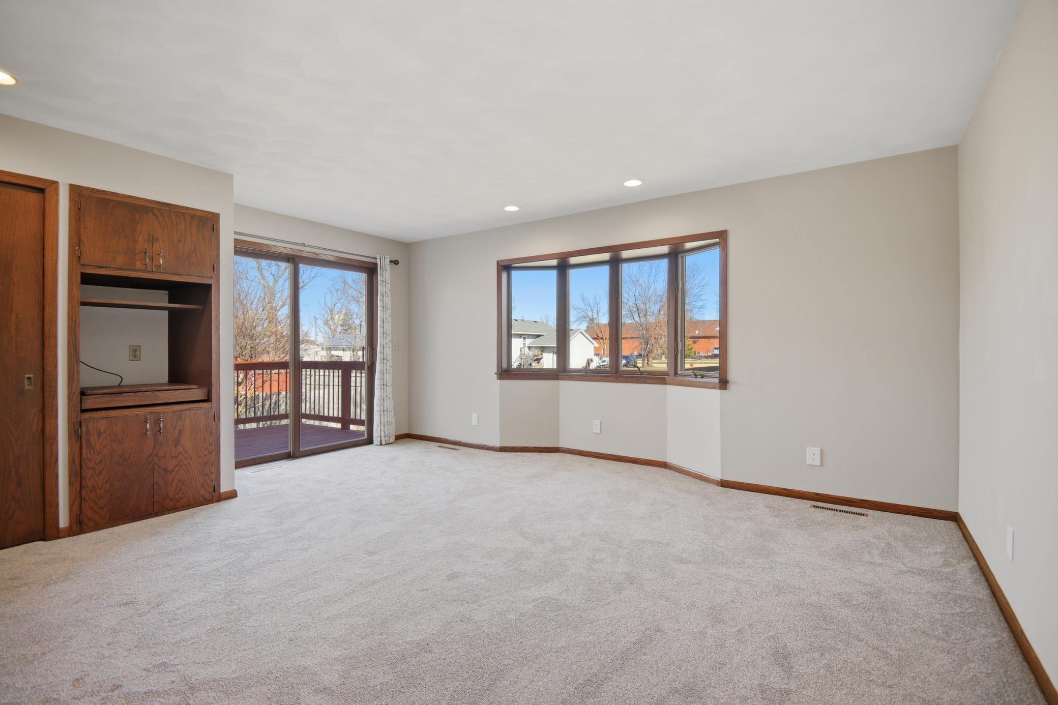 670 Lynwood Street SW