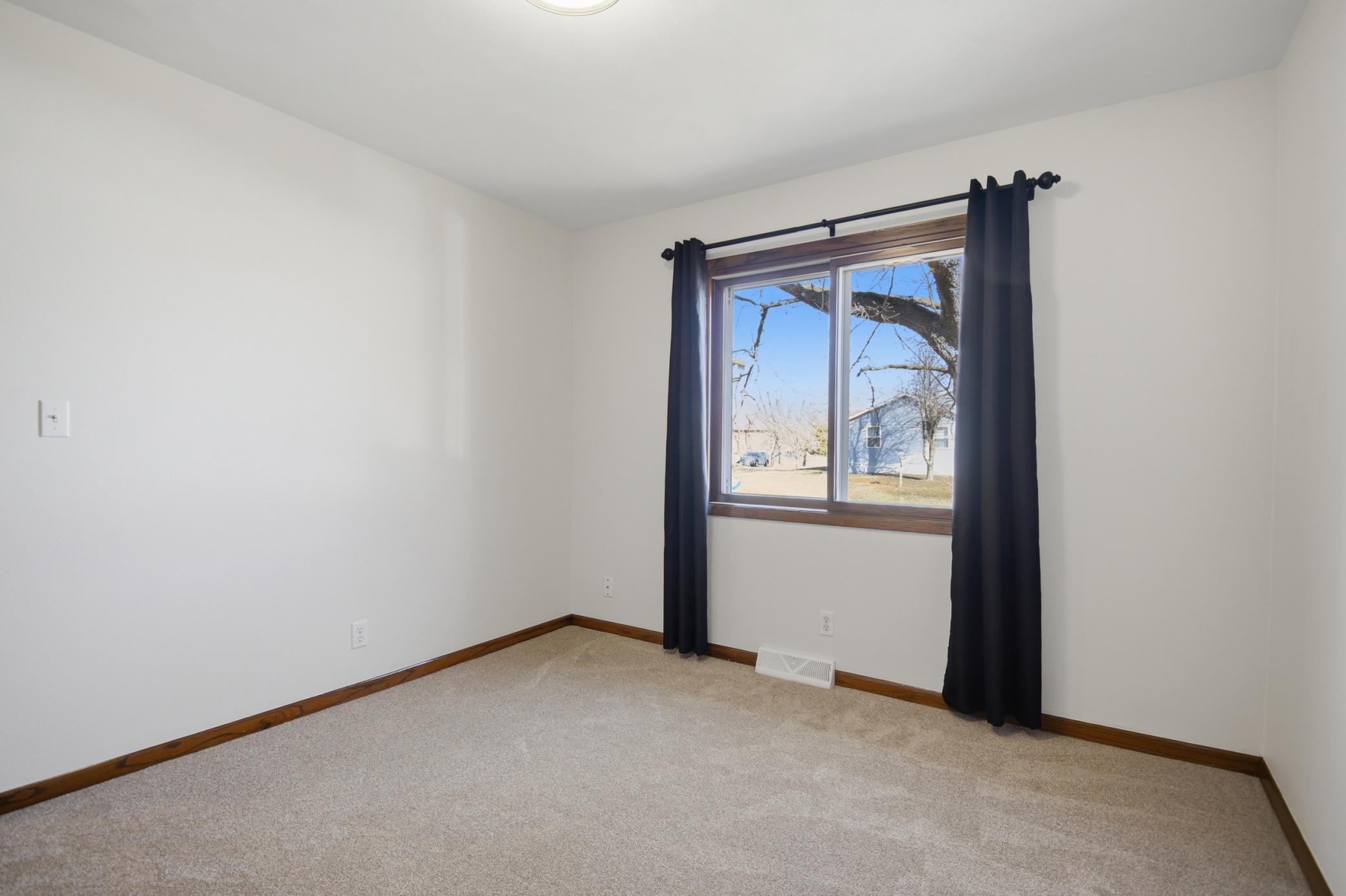 670 Lynwood Street SW