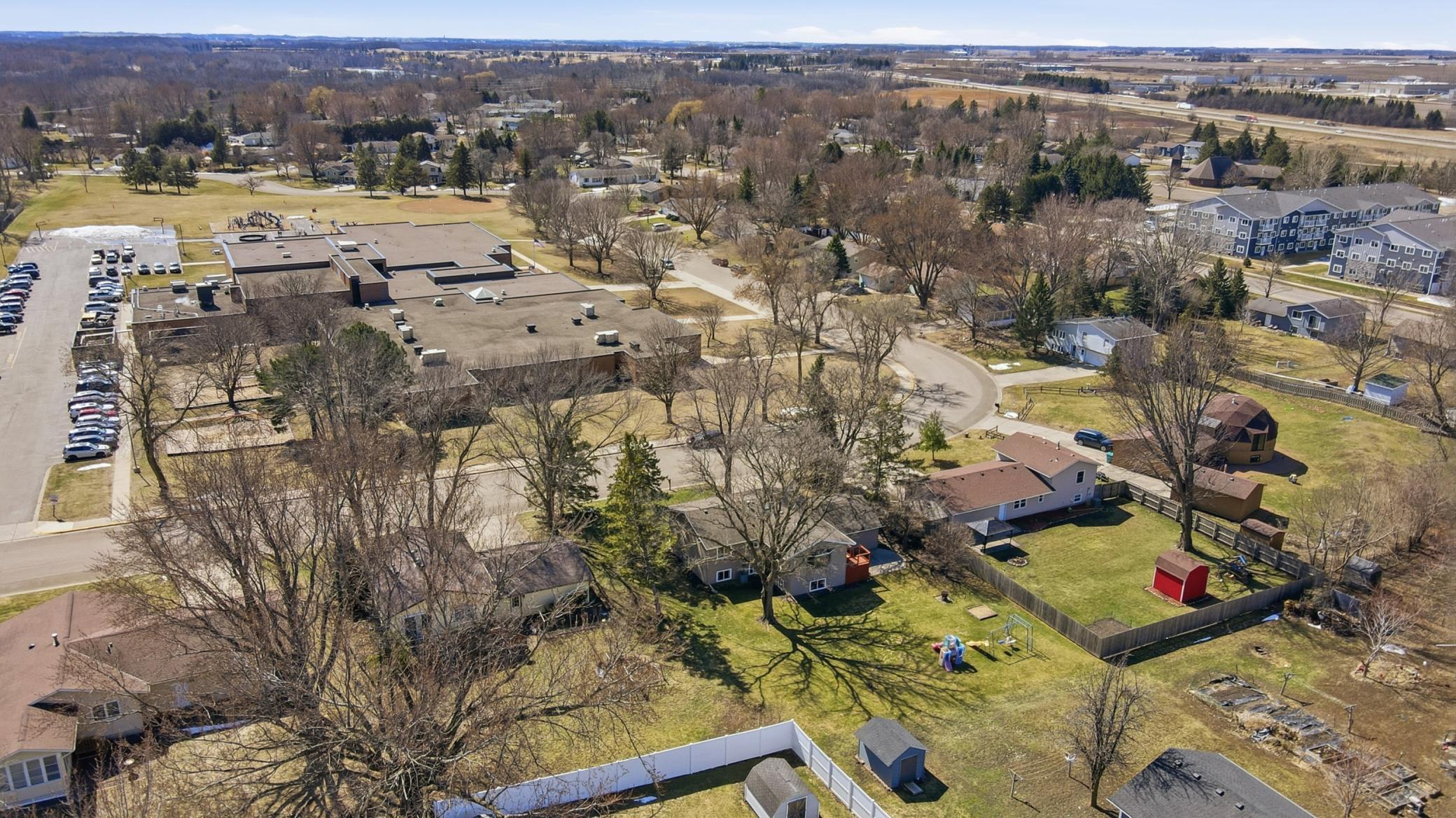 670 Lynwood Street SW