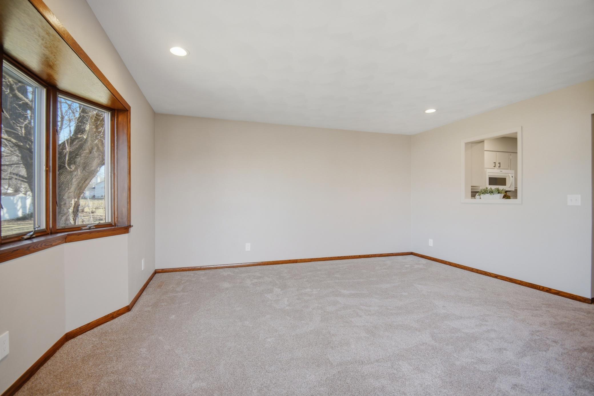 670 Lynwood Street SW