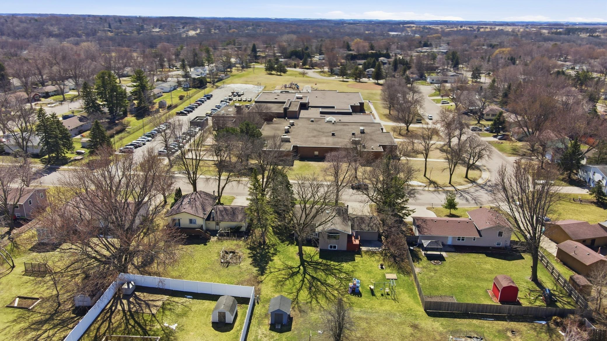 670 Lynwood Street SW