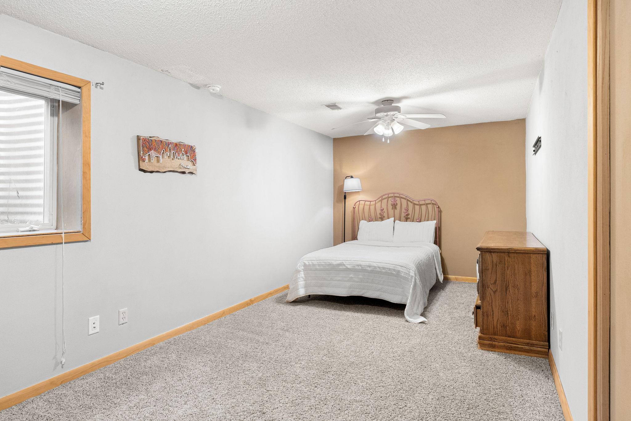 2050 Willow Ridge Place NE