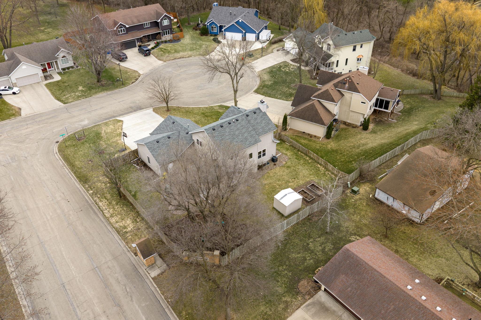 2050 Willow Ridge Place NE