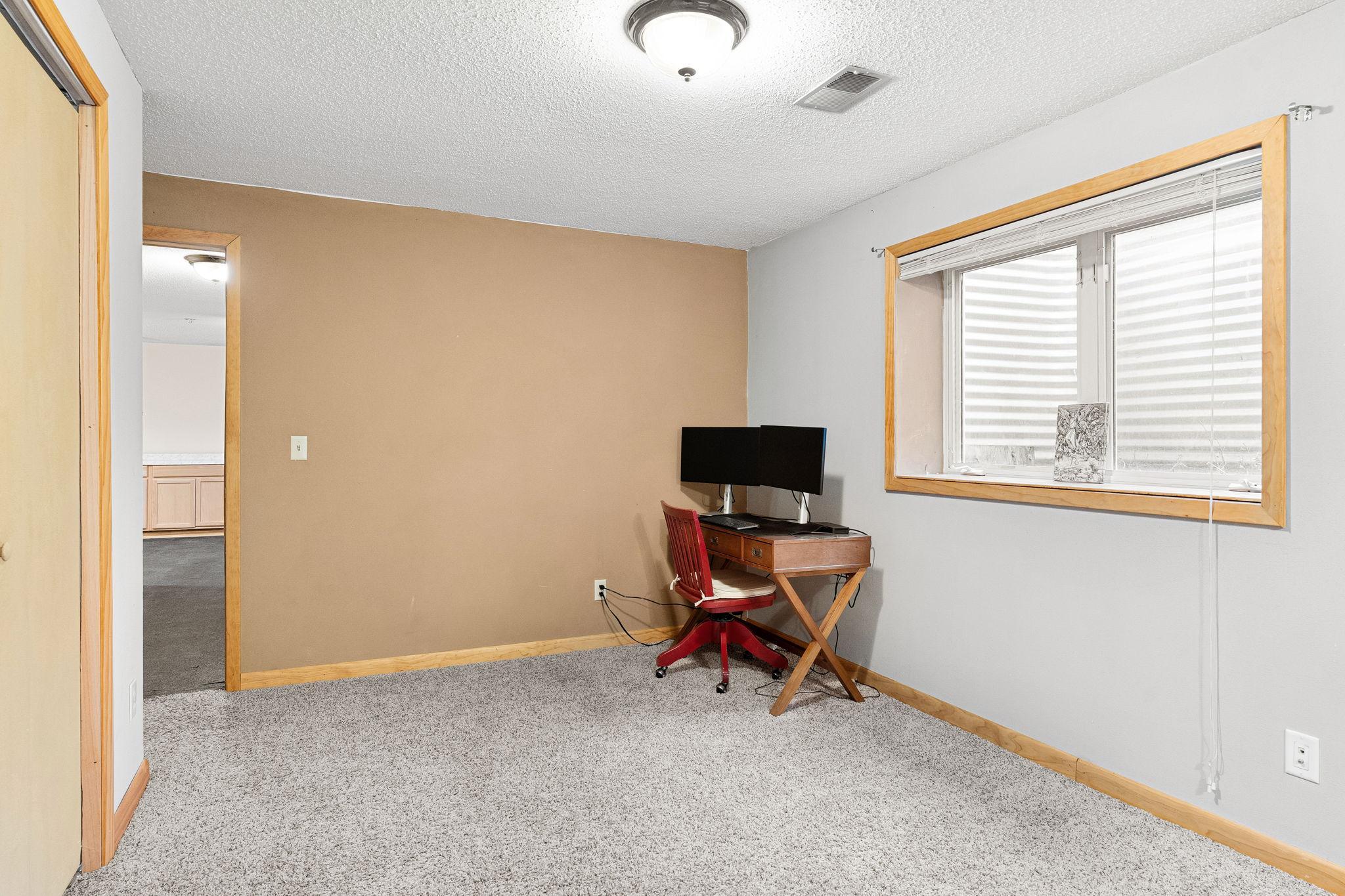 2050 Willow Ridge Place NE