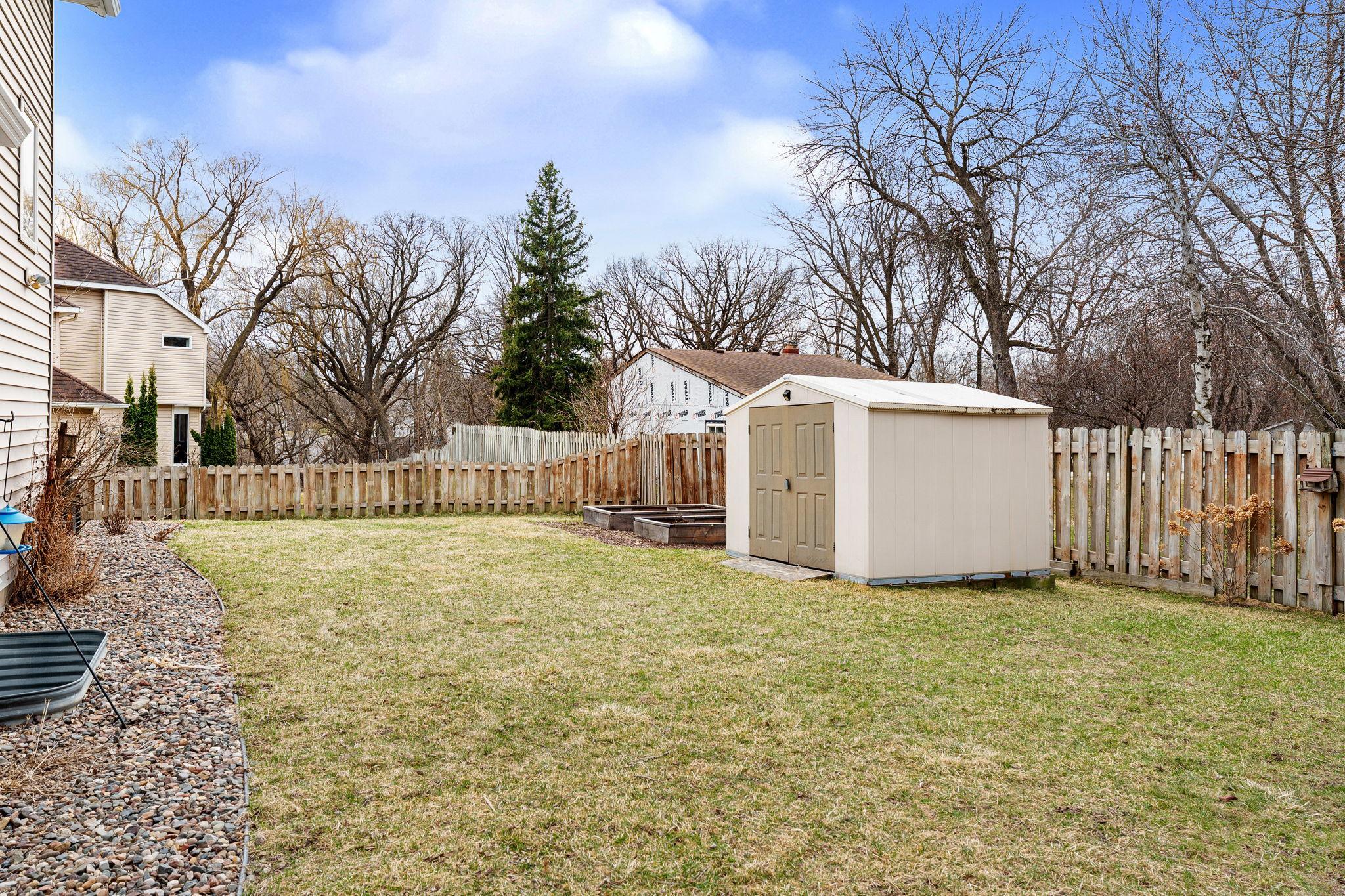 2050 Willow Ridge Place NE