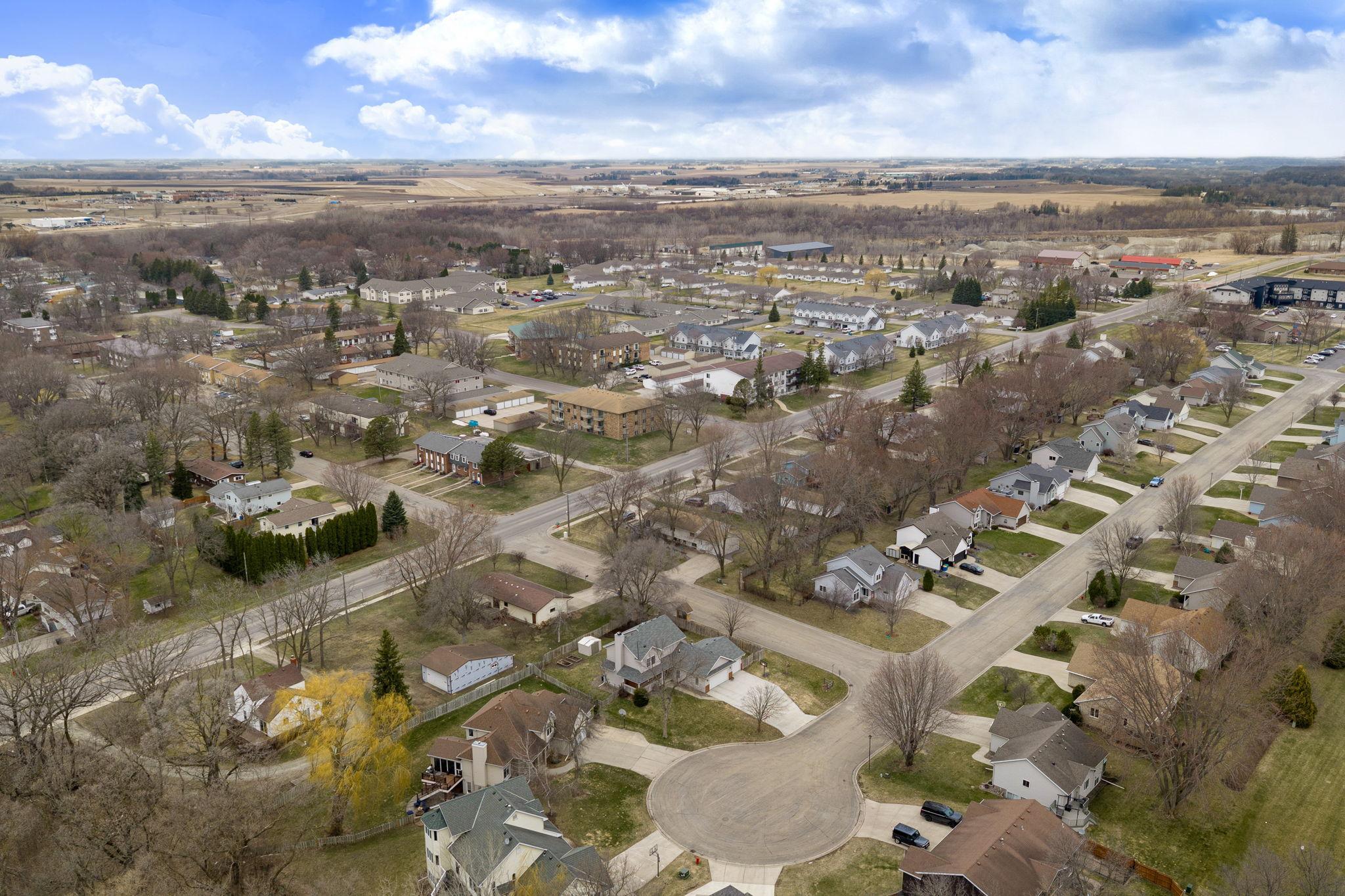 2050 Willow Ridge Place NE