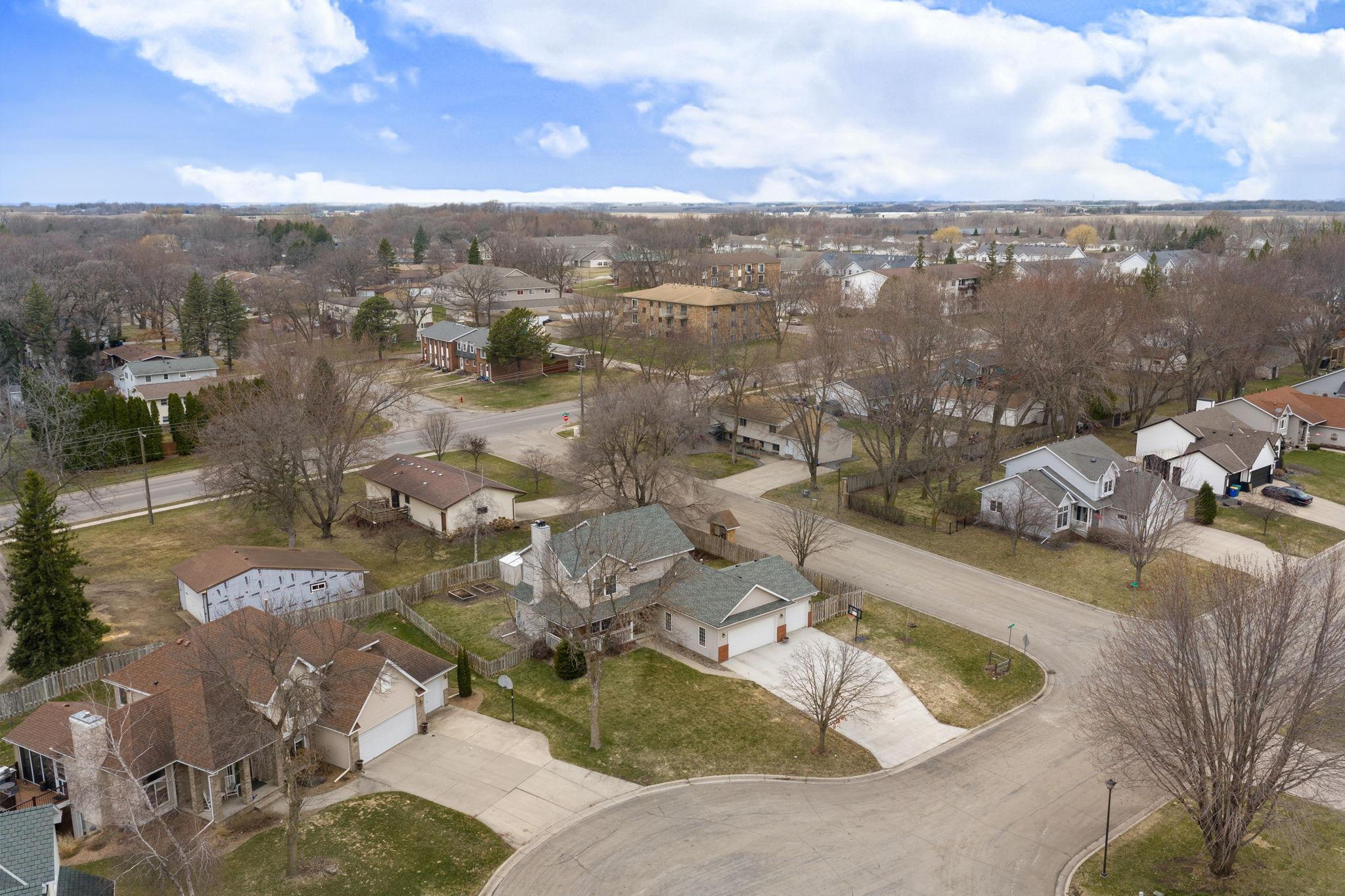 2050 Willow Ridge Place NE